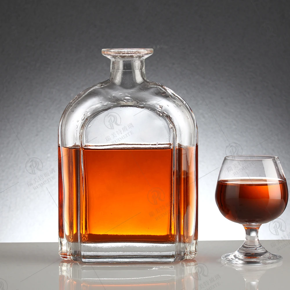 Wholesale Customized Transparent 200ml  375ml 500ml 700ml 750ml Spirit Liquor  whiskey Glass Bottles With Bottle cap