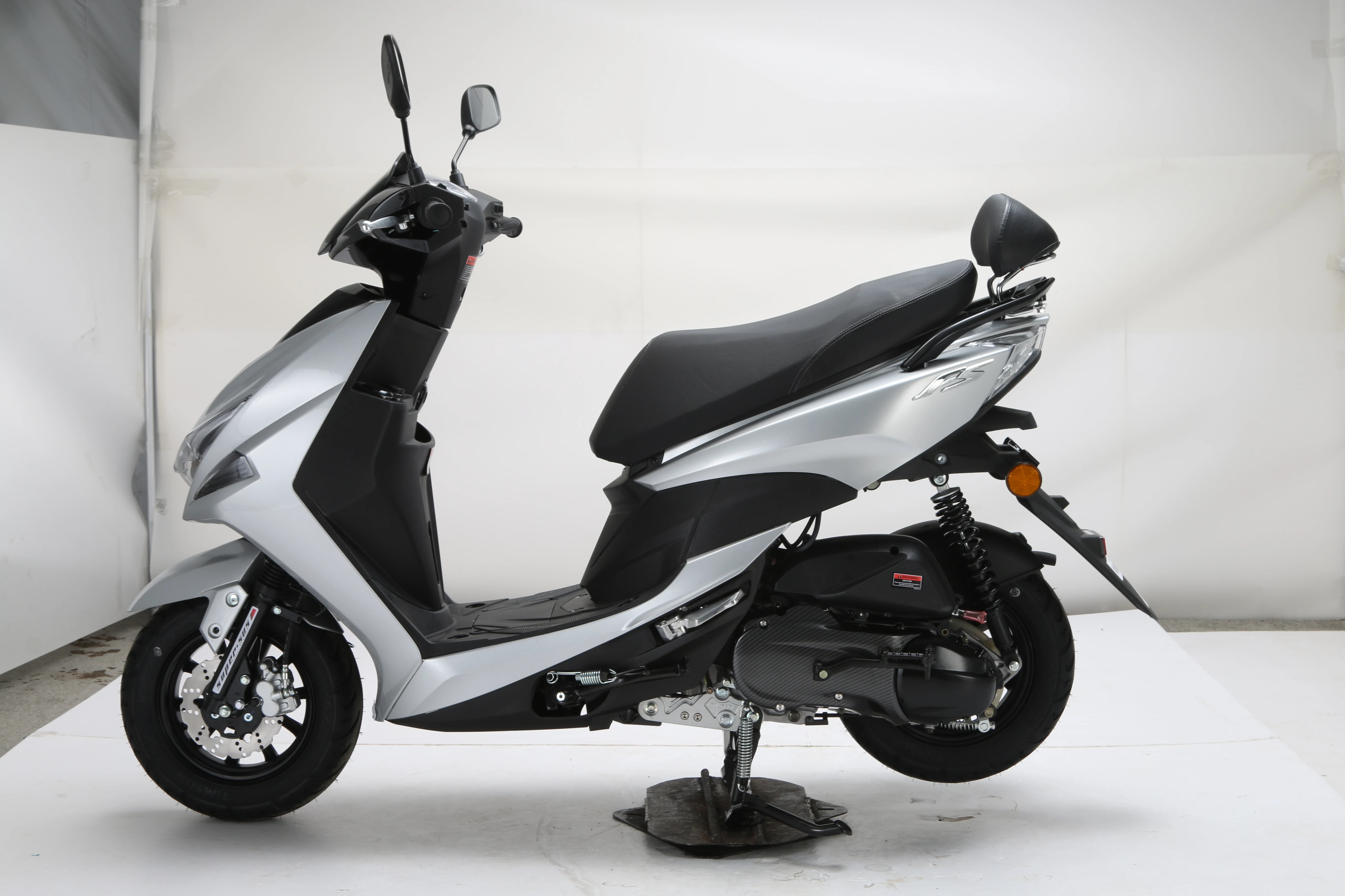 Factory Direct Sale Promotional Gas Powered Gas Scooters 150cc Scooter Gasoline Scooter Adult