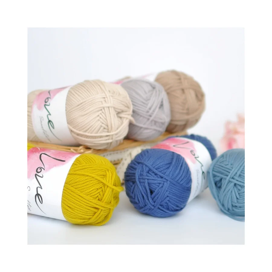 Yarn Crafts Fall and Winter Scarf Hat Clothes with Coarse Wool Yarn