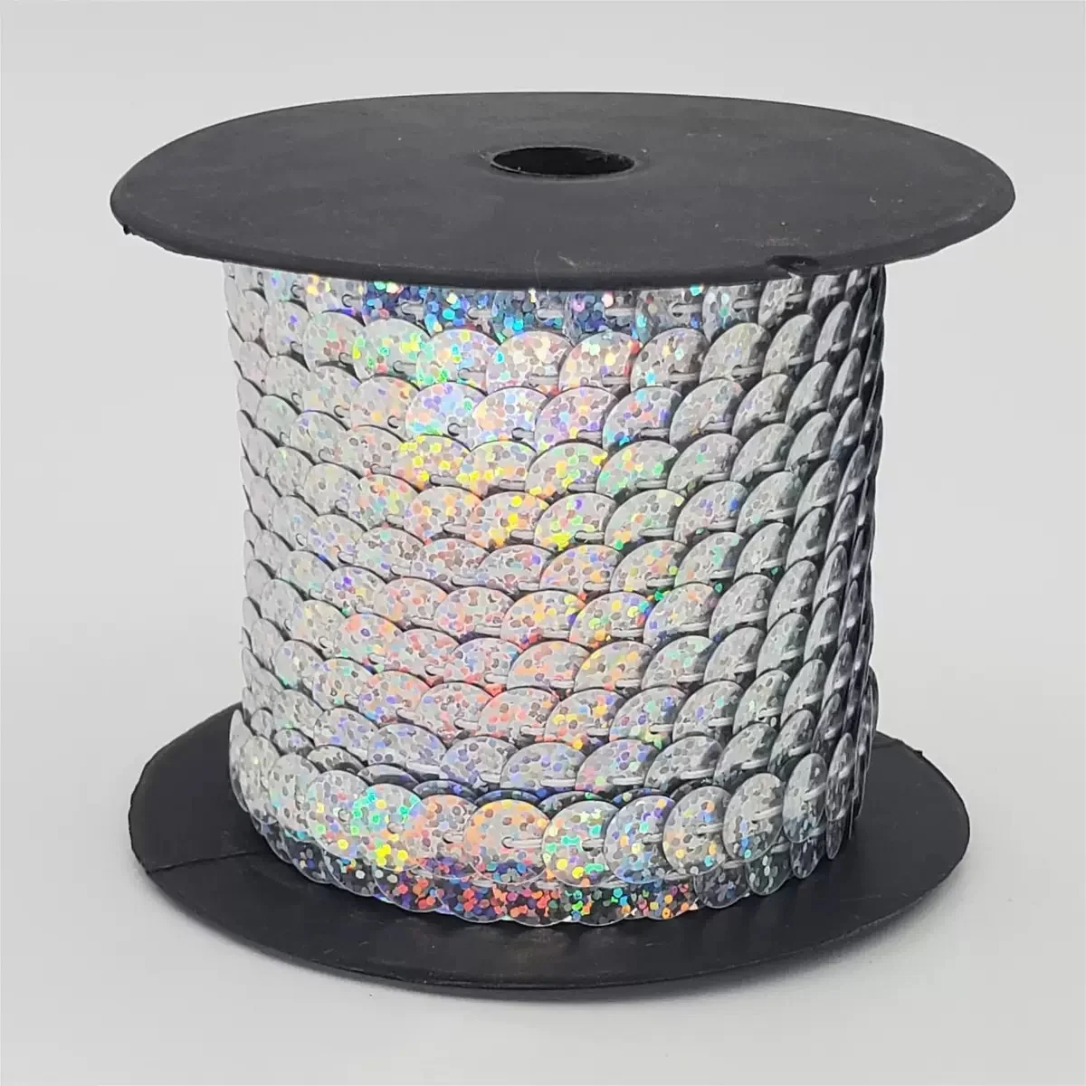 Factory Wholesale 6mm 8mm 10mm Sequins On String Hologram Laser Silver Gold Sequin Rolls