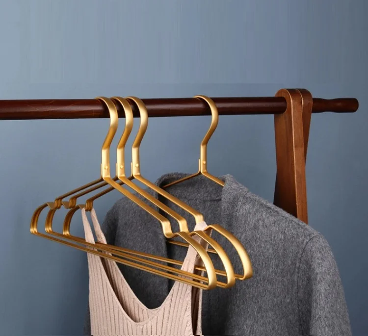 household non-slip gold color multi-functional flat aluminum alloy hanger dry and wet available metal hanger