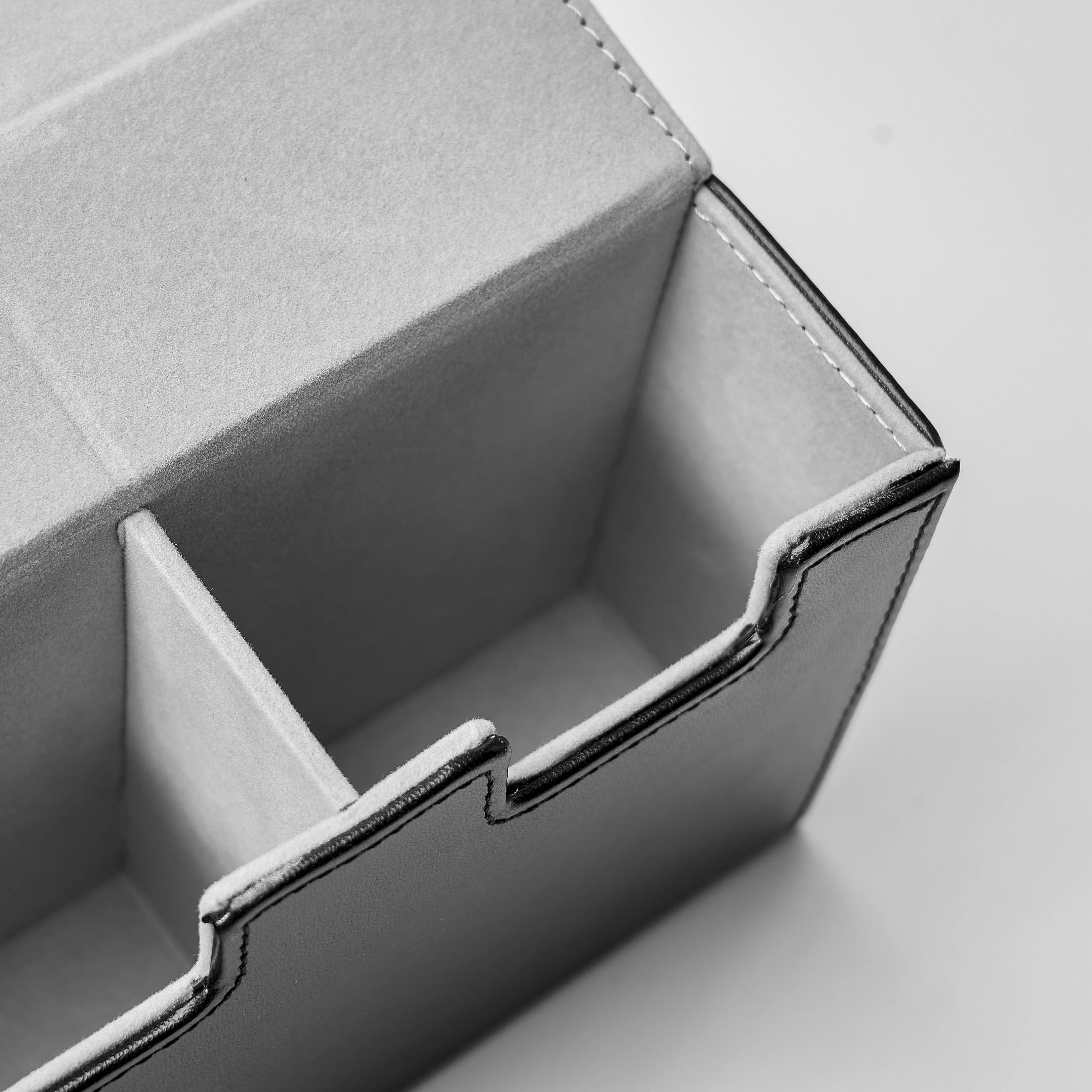 Custom Leather Playing Card Storage Box 2 Sets Card Holder Playing Card Box Flip Cover