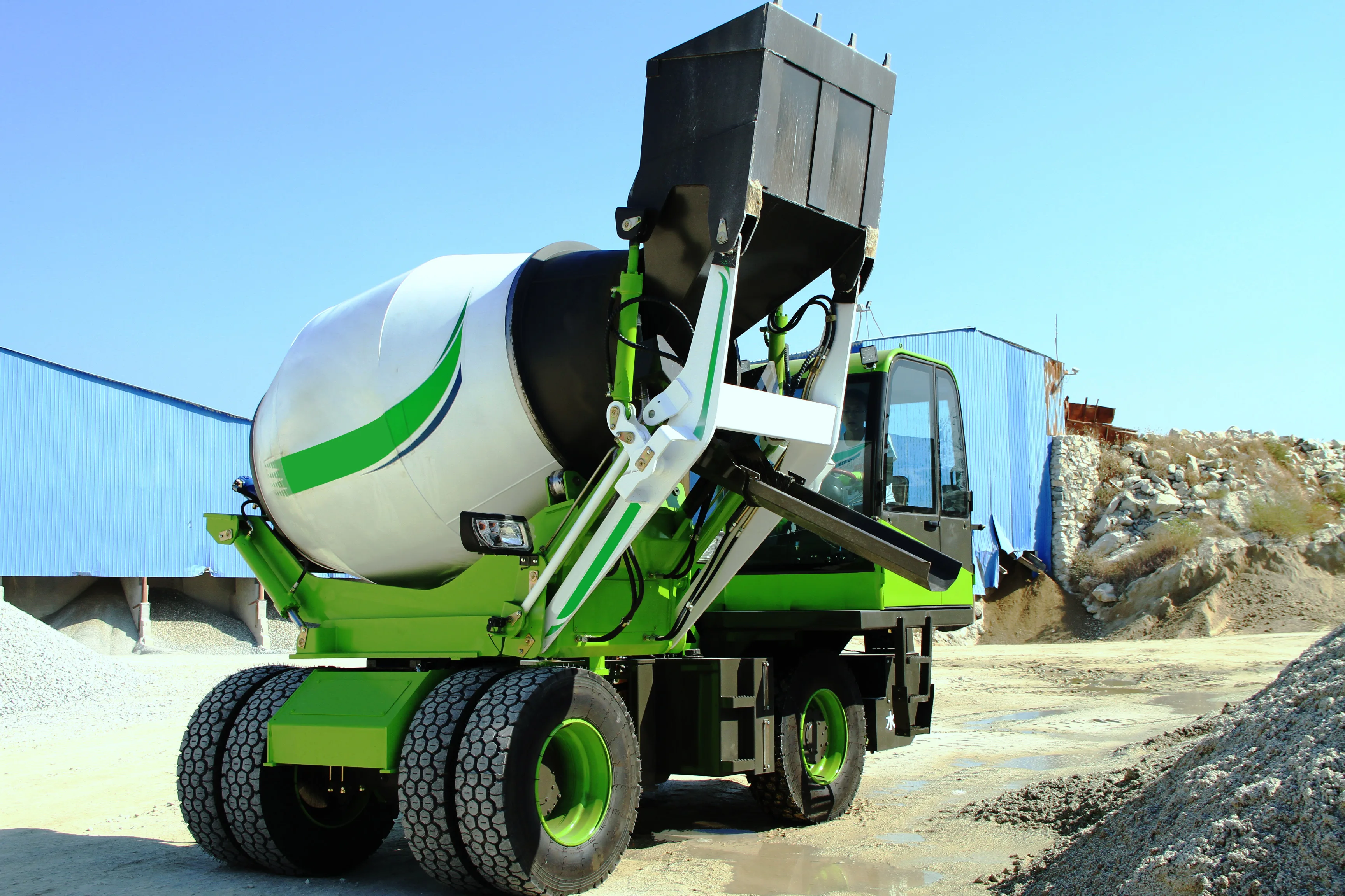 Best Manufacturer self loading concrete mixer machine 1.5m3 2.6m3 3m3 4m3 5m3 cement mixer concrete mixer