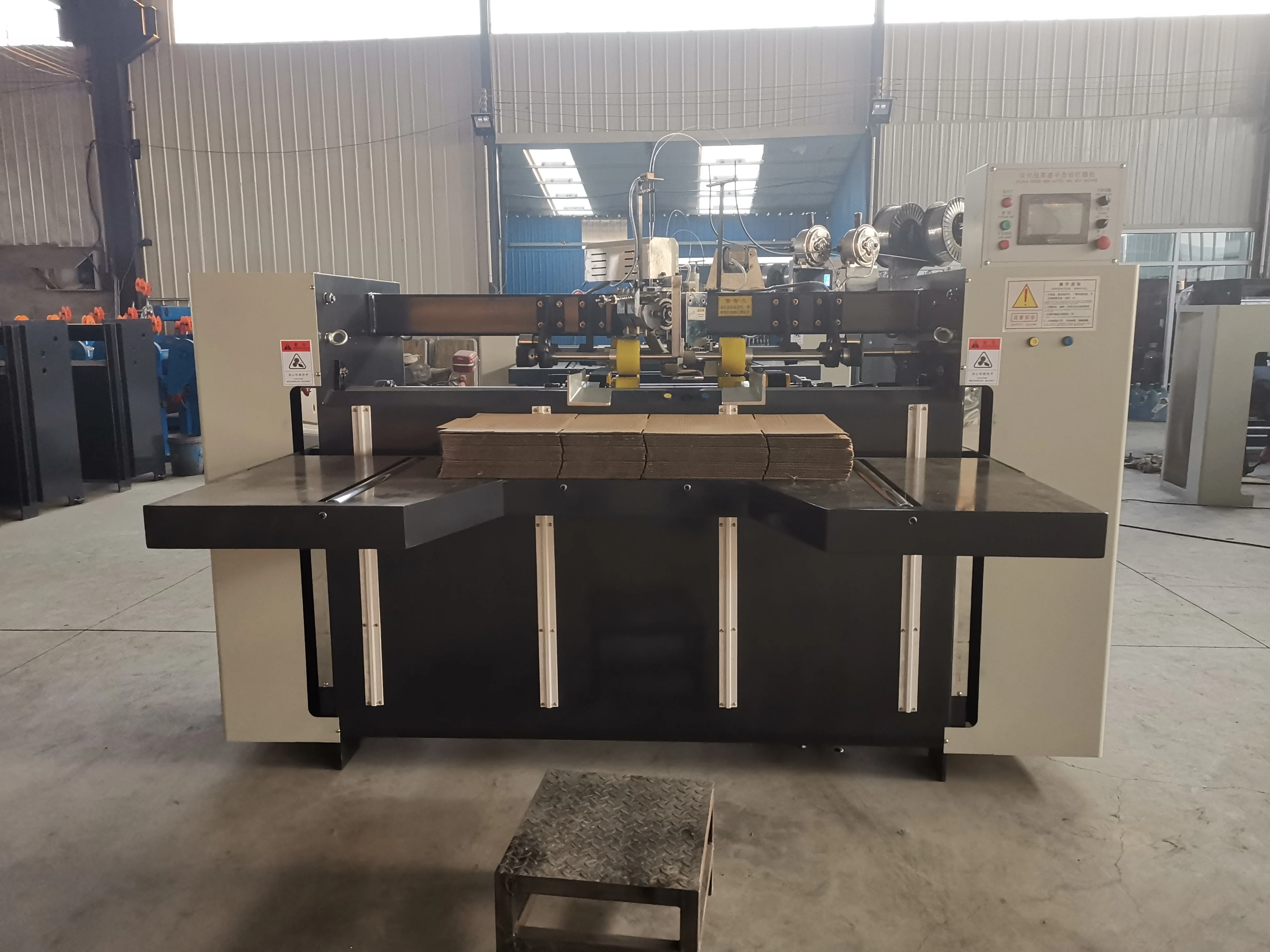 
High speed semi automatic stitching corrugated box making machine 