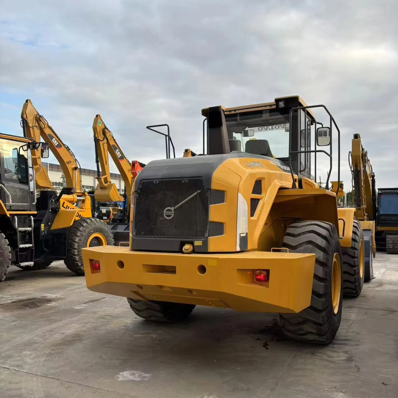 Used loader L105 Cheap Used loader performance Good Used loader L105 is on sale