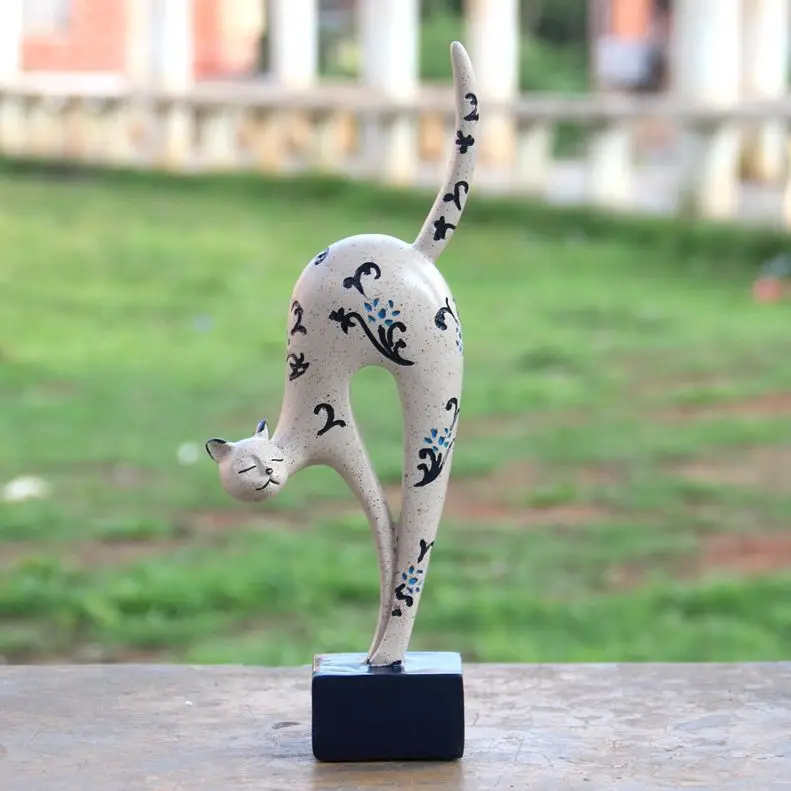 Wedding decoration & gift animal cat dog rooster goose TV shelf table top animal lover resin craft