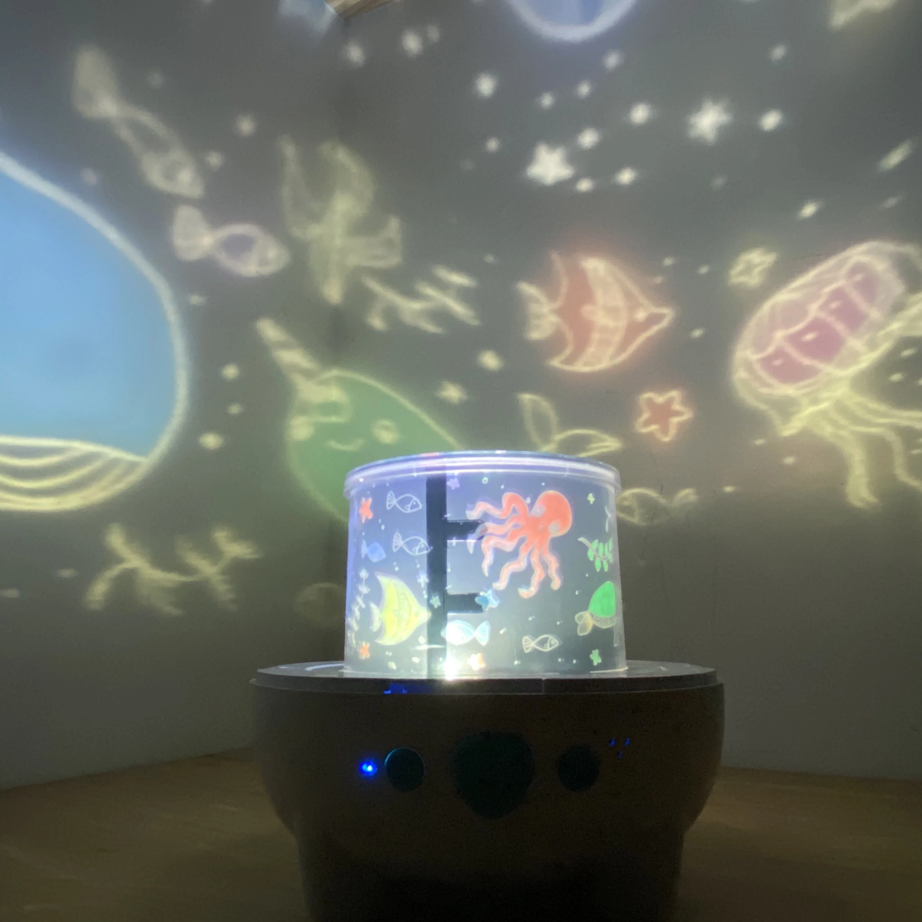 Детская комната вращающийся на 360 градусов ночной Светильник детский Ночник проектор с USB зарядкой