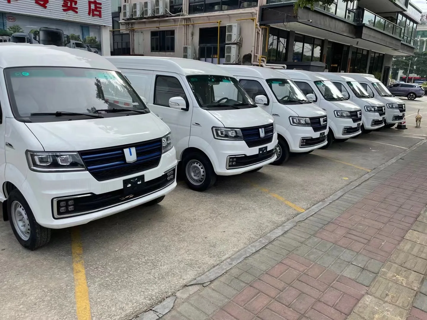 Geely Farizon E5l Light Vans Pure Electric Enclosed Truck 5 Cubic Meters Mini Cargo Van Truck 1 Ton 42/39 Battery Capacity