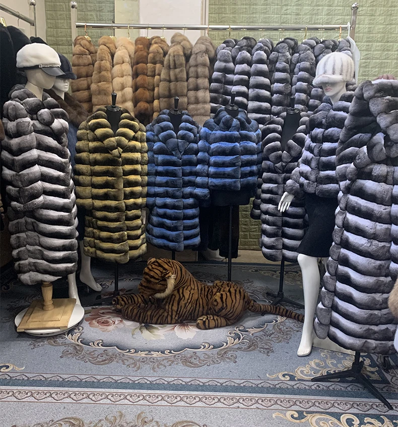 Original Factory Luxury Design Ladies Winter Long Real Chinchilla Clothing Grey Hooded For Women Fur Coat Parka Jacket