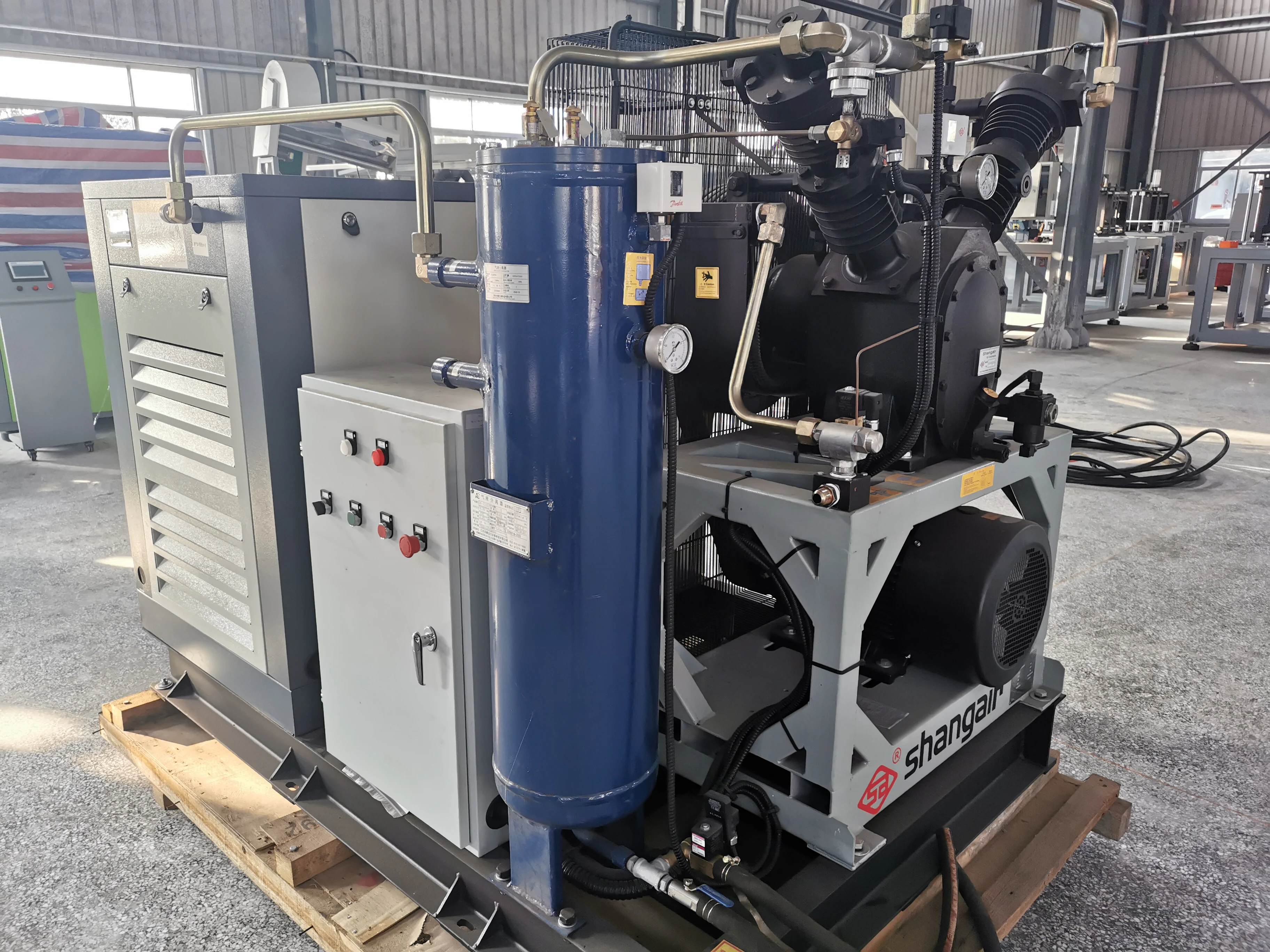 LZ4.0/10/40 Screw Booster SHANGHAIR High Pressure Air Compressor