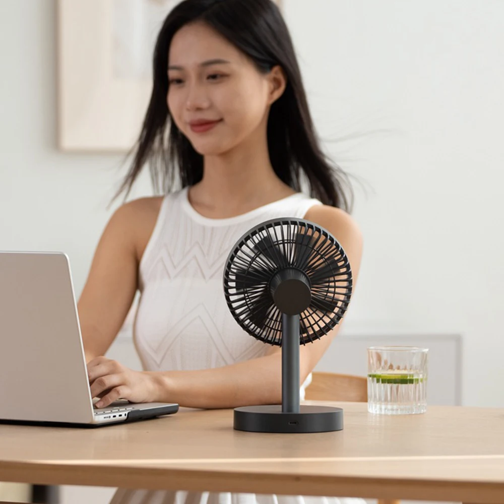 New Usb Charging Portable Table Fan Desktop Light Small Electric Small Handheld Portable Usb Mini Cooling Fans