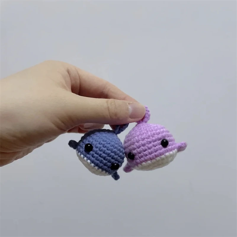 Factory Wholesale Custom  Crocheted Mini  Whales Amigurumi Animals Keychains Crochet Whale Keychain