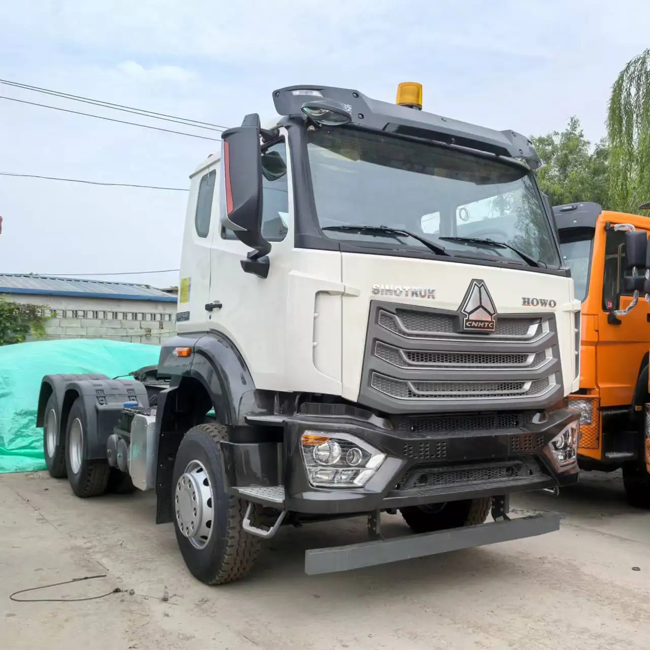 Низкая цена новый бренд Sinotruk 6x4 головка трактора дизельный двигатель ручная коробка передач