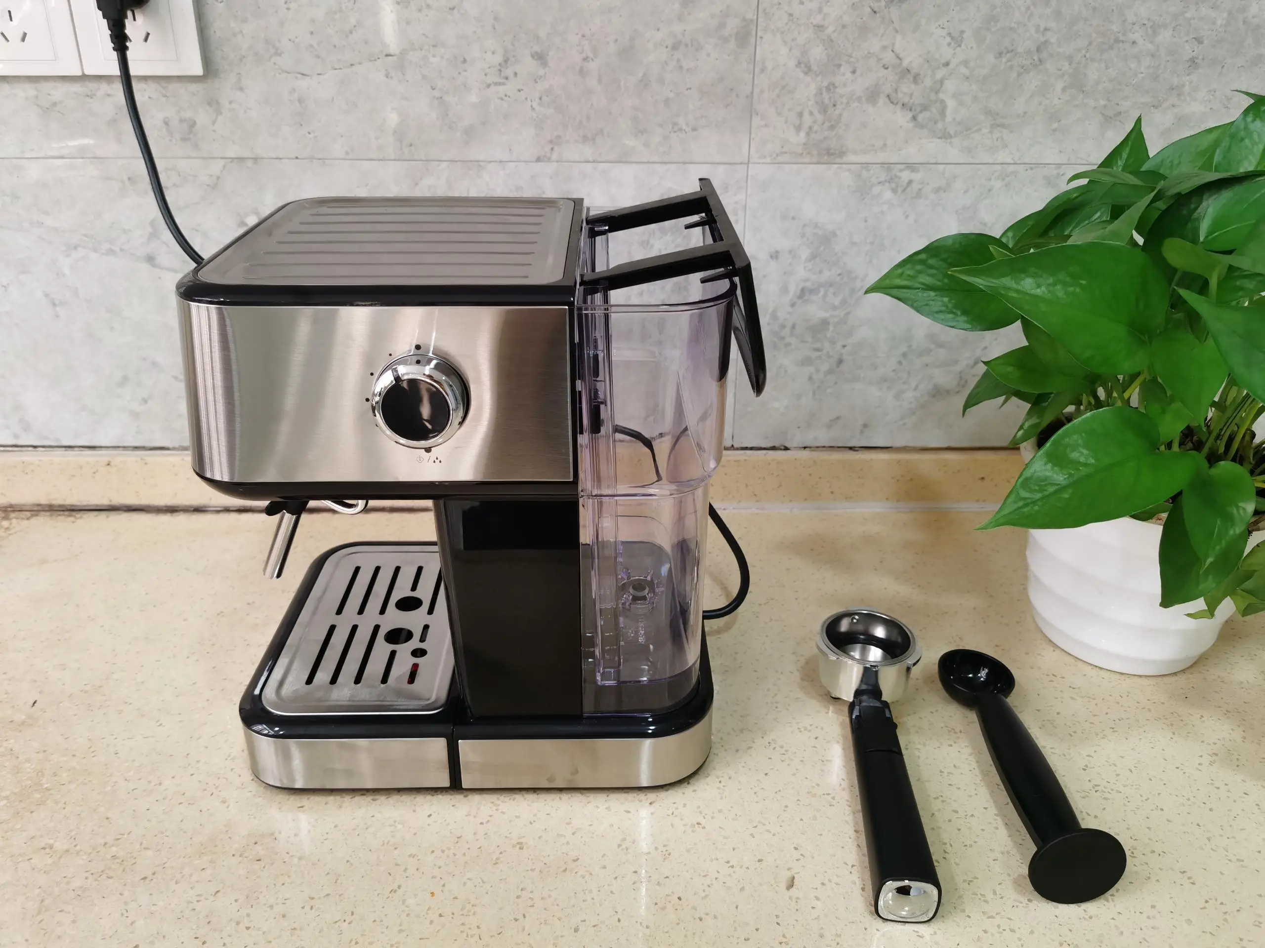 Fully Automatic 15 Bar Pressure Pump With NTC Temperature Control Latte Cappuccino Espresso Coffee Machine