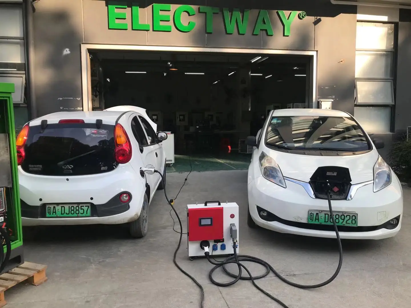  Трехфазная зарядная станция для электромобиля 380-440 В Tesla Nissan BMW поддерживает CCS CHAdeMO и