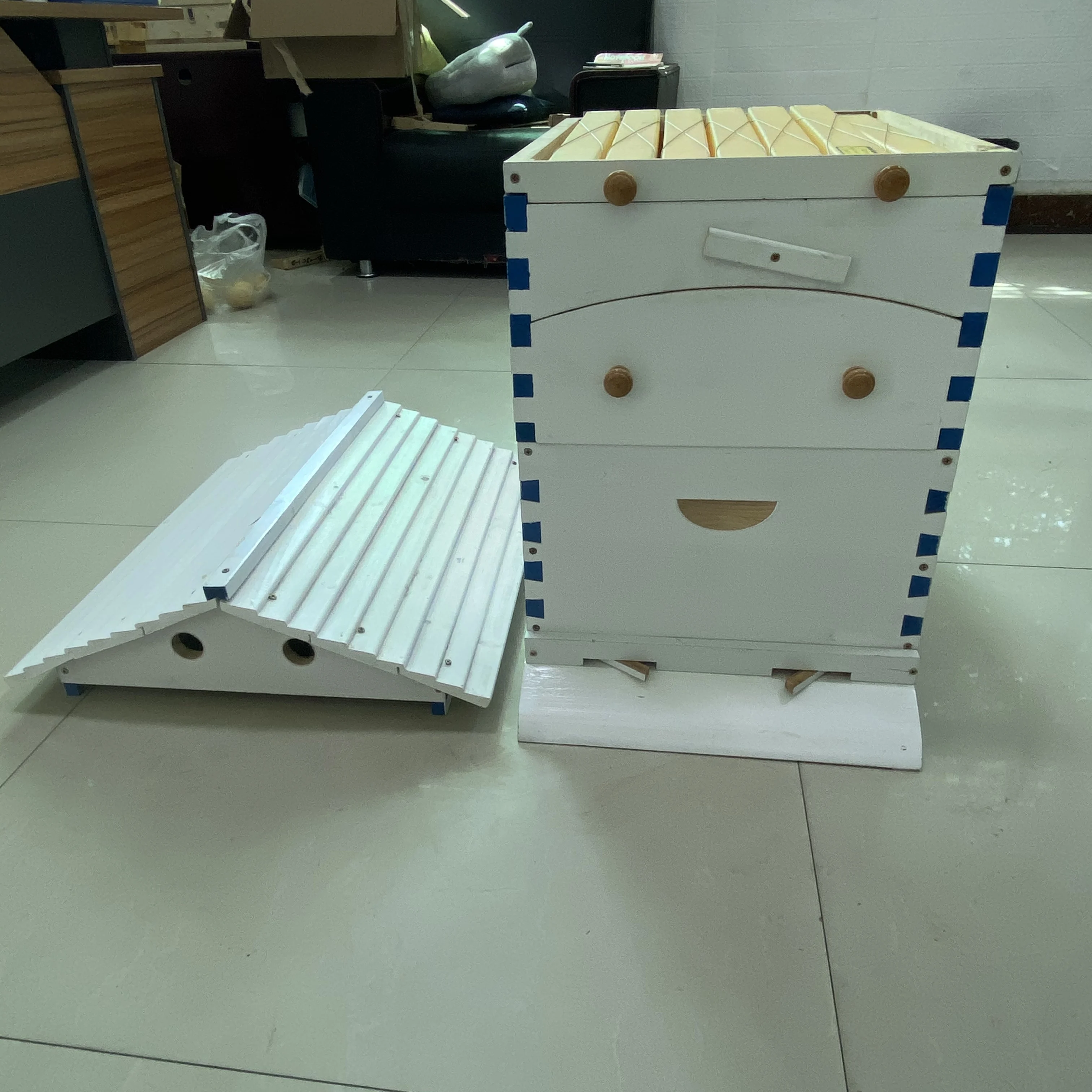 
Custom Hot Sale Reduce the workload of the wooden bee hives can automatically give honey easy to use with low price 