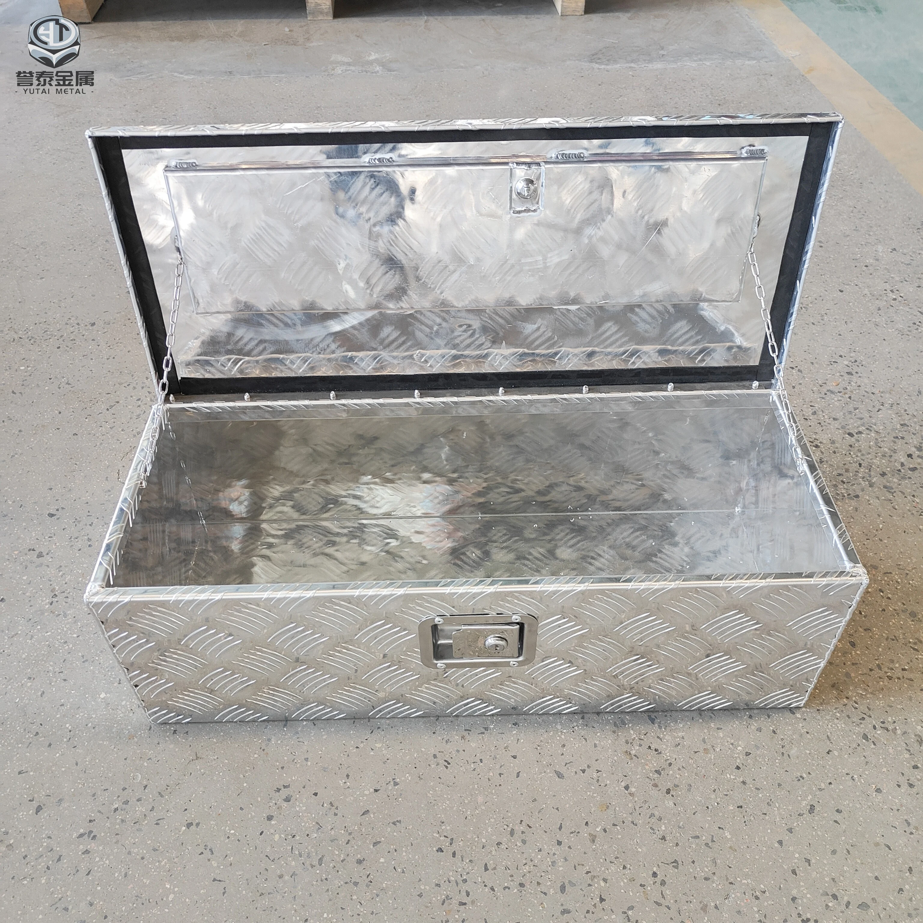 Aluminum Checker Plate Truck Tool Box For Trailer