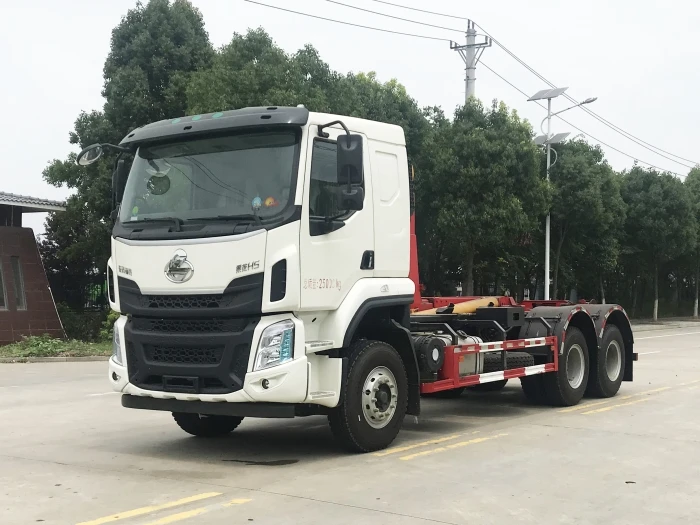 Liuqi chenglong 6*4   garbage truck road on road off bin hook lifter garbage truck