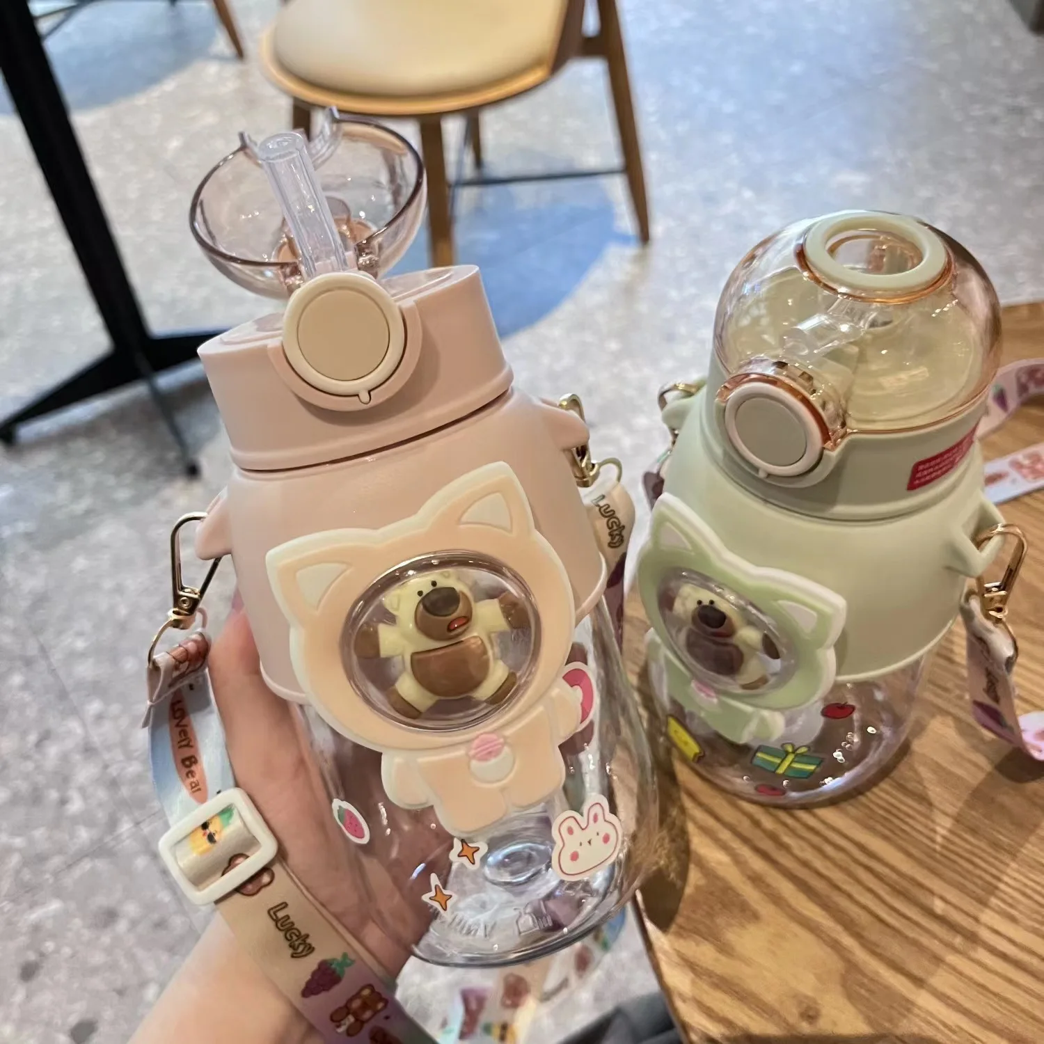 Large Capacity Cartoon Student Portable Plastic Water Cup with Straw High Appearance Level for Kids and Students