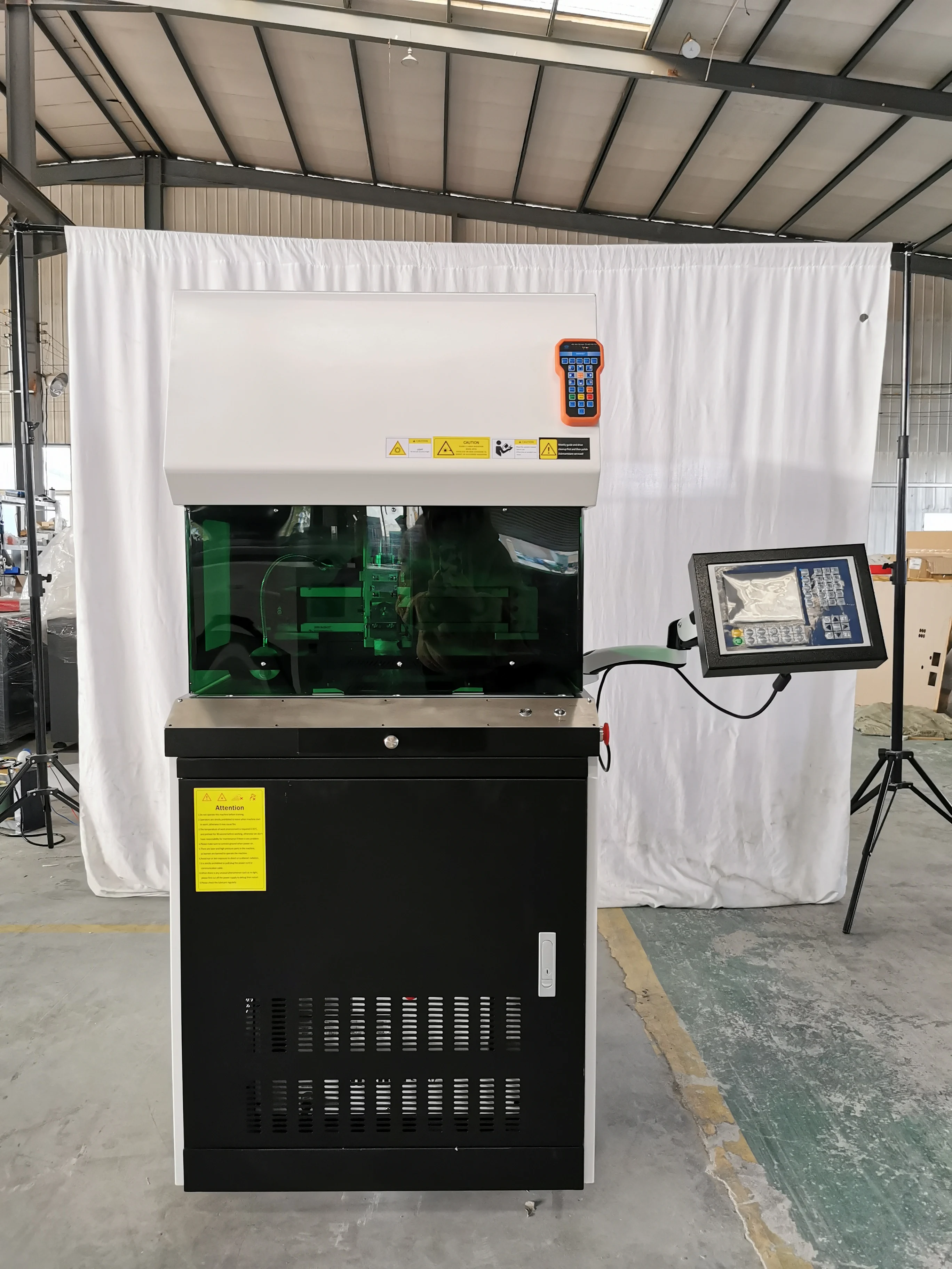 Reci 1000W 2000w High Precision Mini Fiber Laser Cutting Machine
