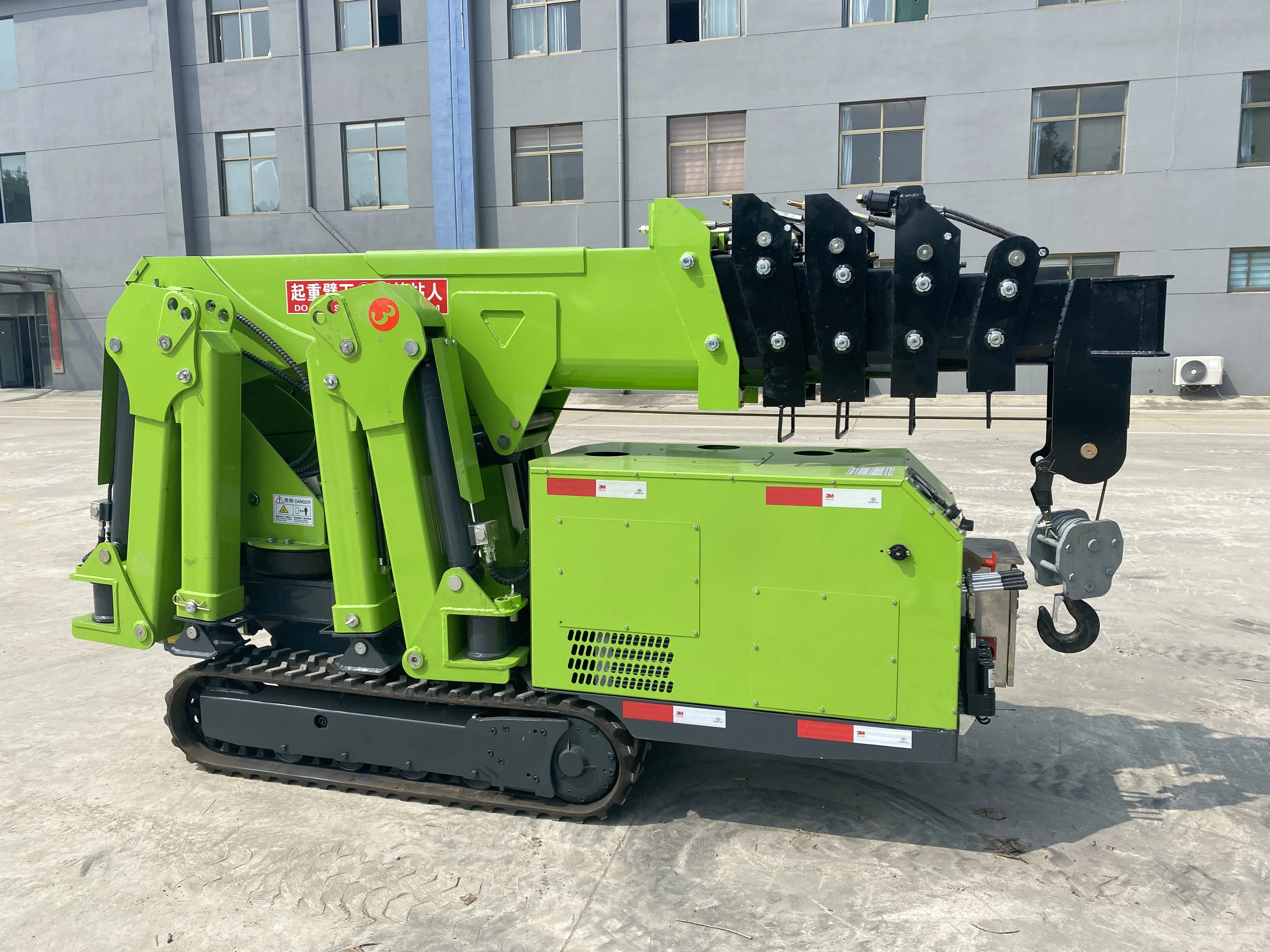 2024 Hot Selling Small Diesel Spider Crane 360 Degree Rotation Crawler Spider Crane Applied to Construction