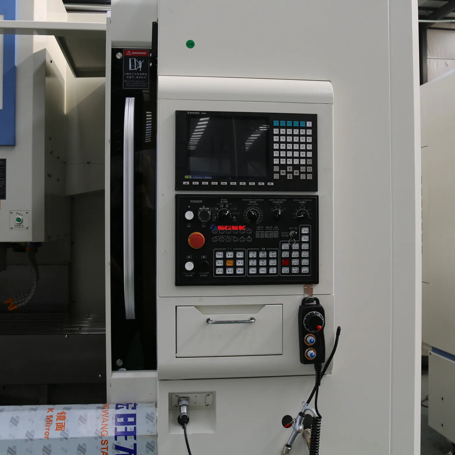 Taiwan sipndle cnc milling machine VMC1050 siemens controller