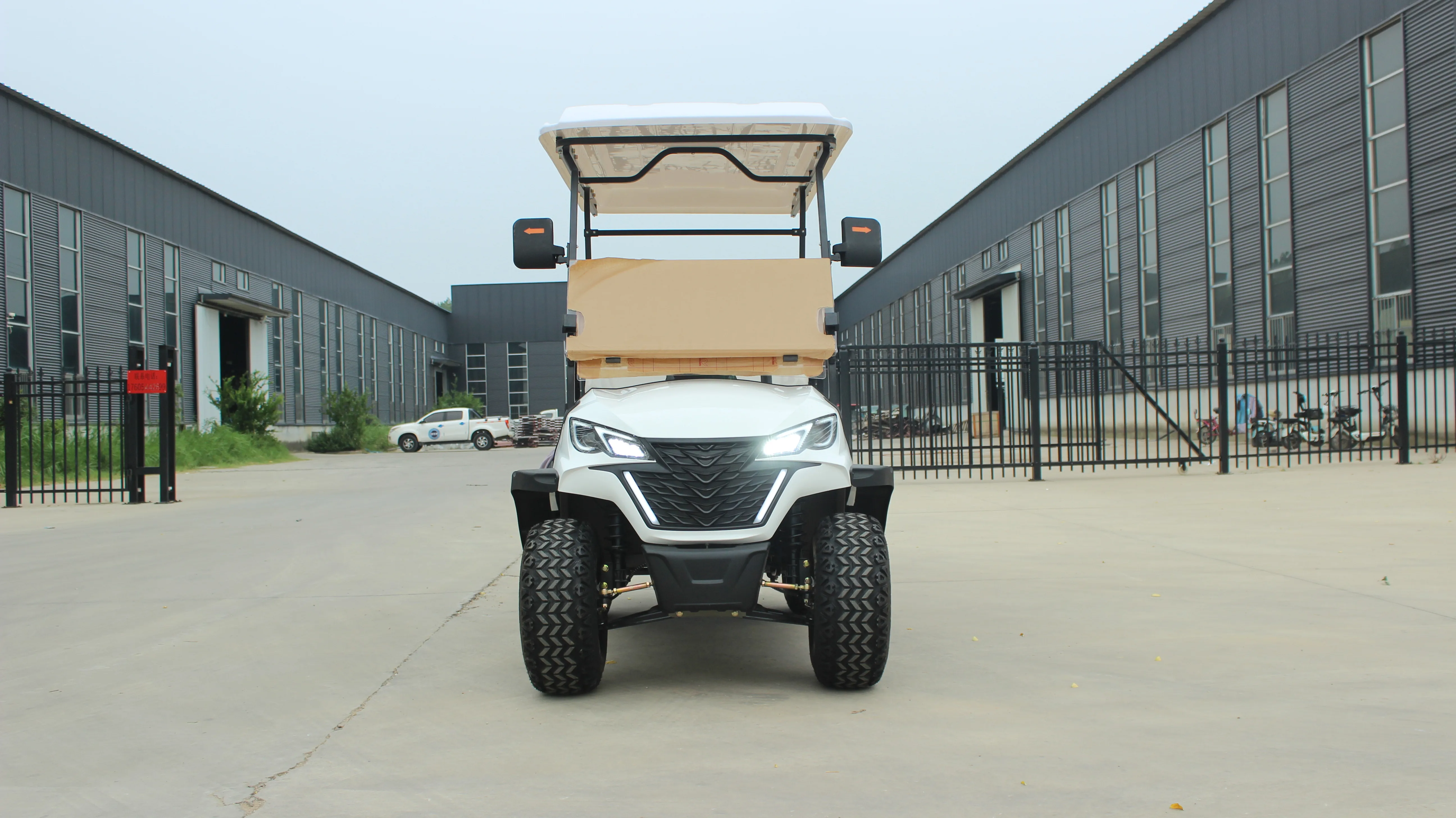 4 Passengers Sharefer 2front+2rear Seats off Road Golf Cart Full Electric Customized Color Popular Style