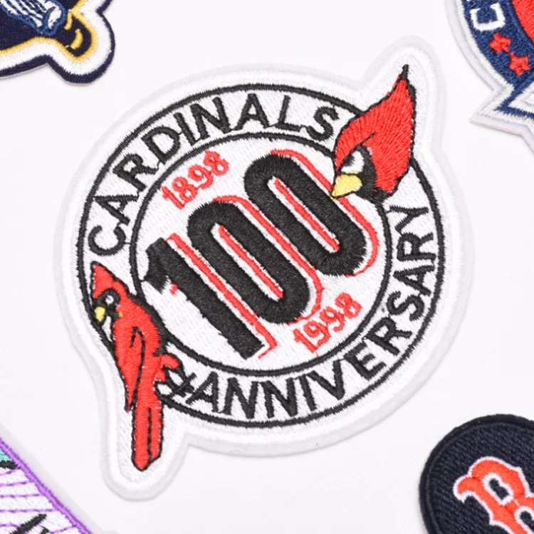 Оптовая продажа нашивок с печатным логотипом HZ025, нашивки для одежды с индивидуальной вышивкой