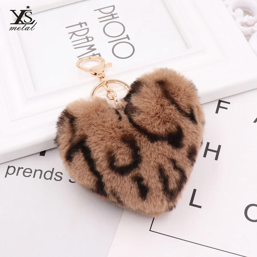 Factory wholesale 10cm plush keychain faux fur heart pom keychains heart shaped pompom Keyring