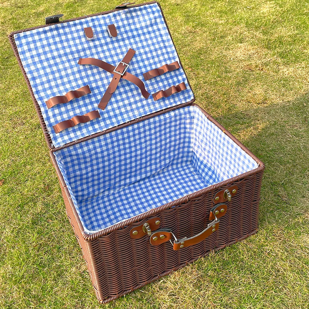 Wholesale 2/4 person Customized OEM outdoor Camping handmade rattan basket picnic basket