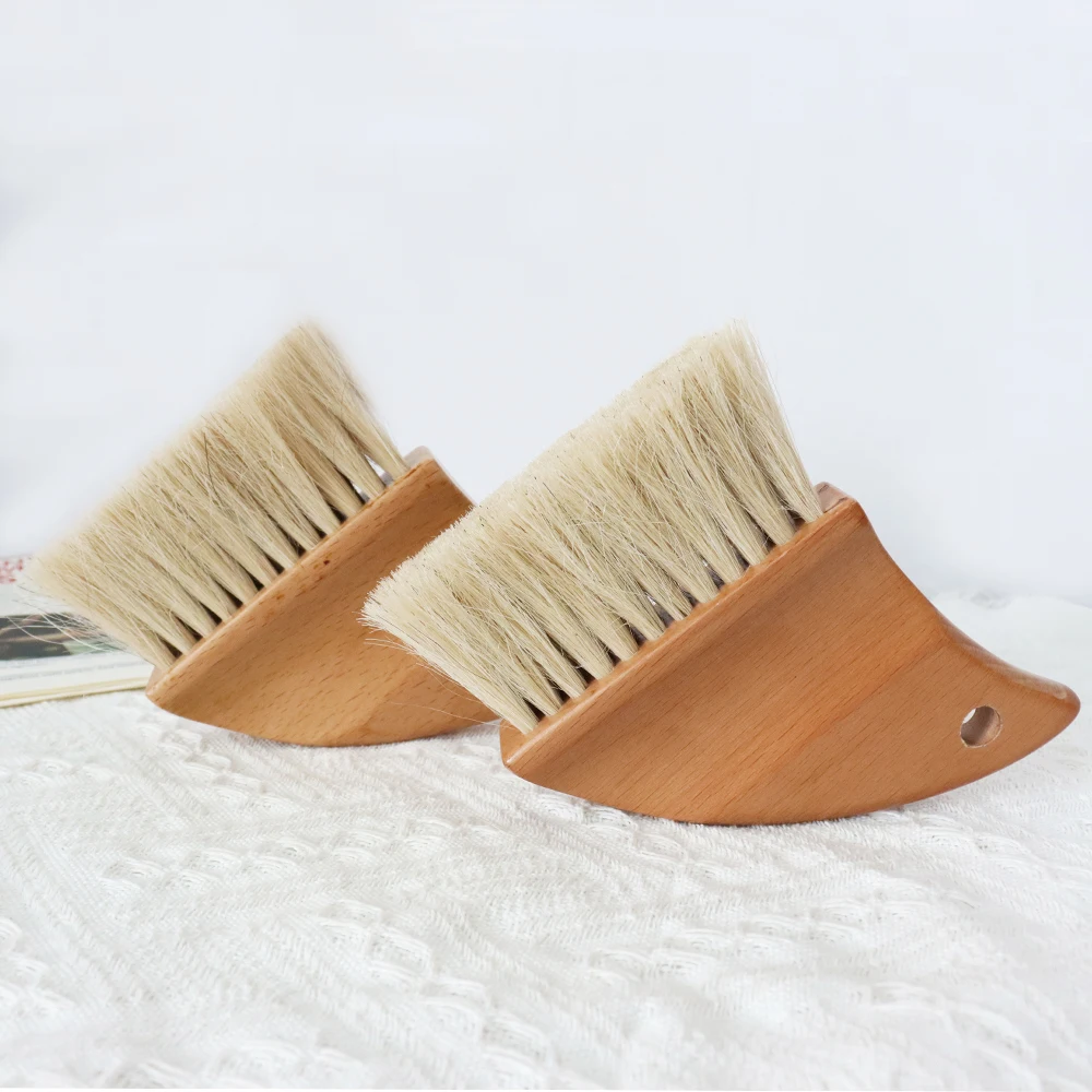 Factory Supply Free Custom Logo Shark Fin Wooden Handle Genuine Soft Horse Hair Sand Beach Cleaning Brush for Sand Remove
