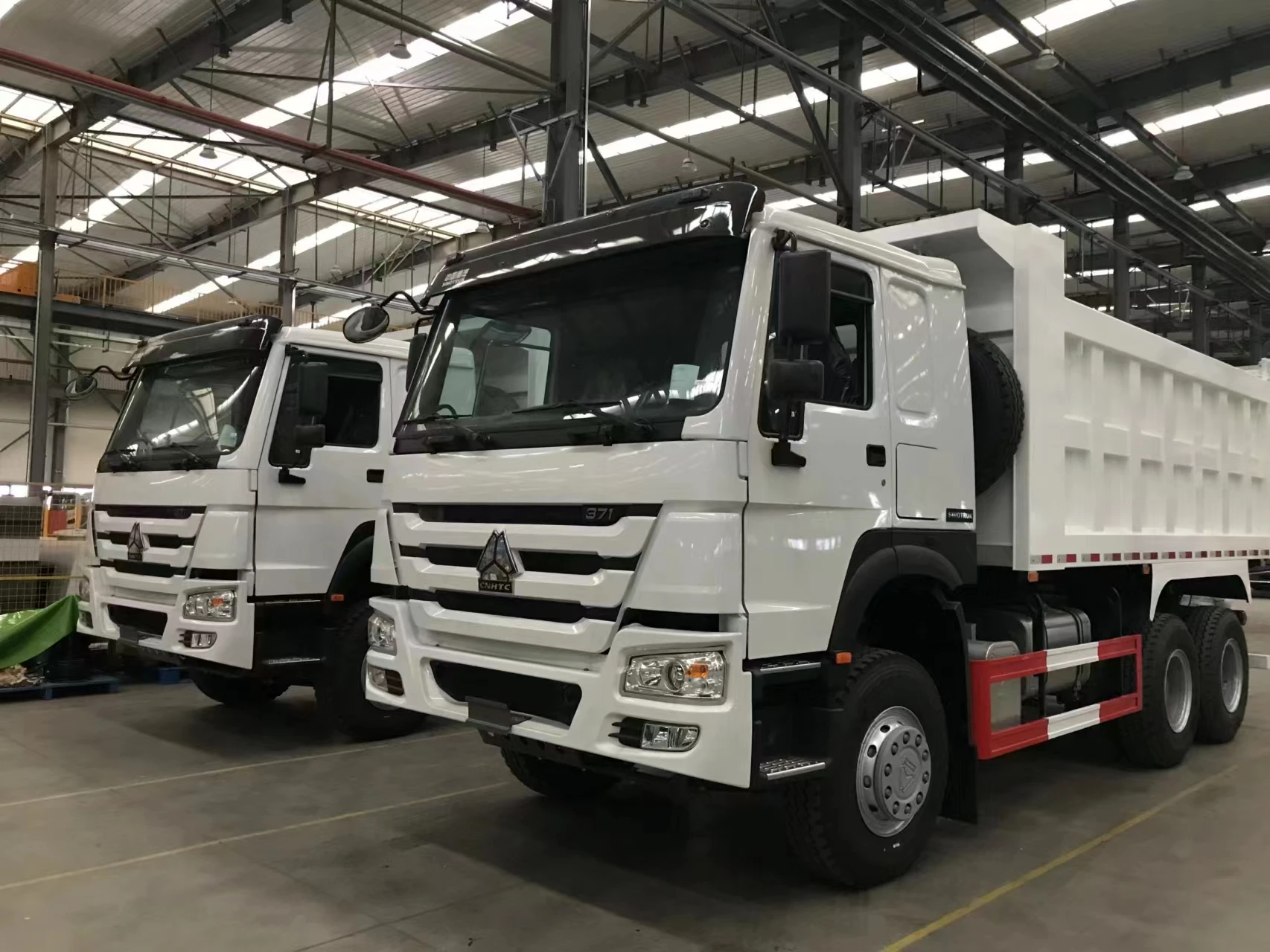 Новый самосвал Sinotruk HOWO NX 6x4 8x4 12 колесный для продажи в Африке