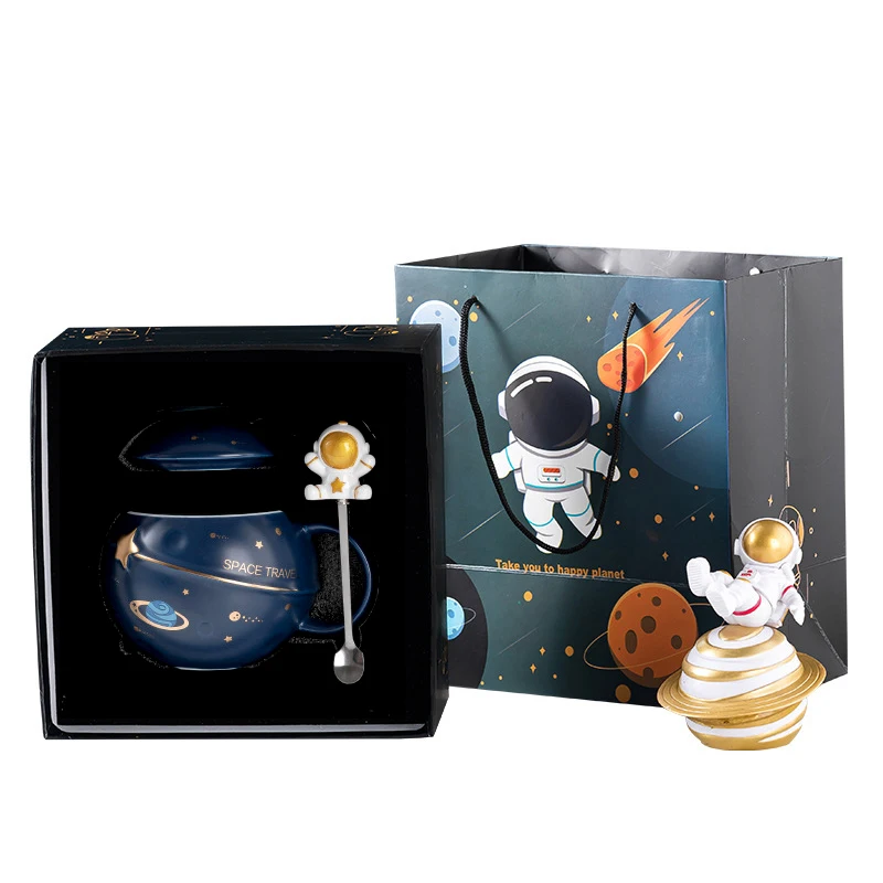 Hot Sale Astronaut Planet Porcelain Mug Cartoon Ceramic Cup Drinking Coffee Mug With Lid Spoon
