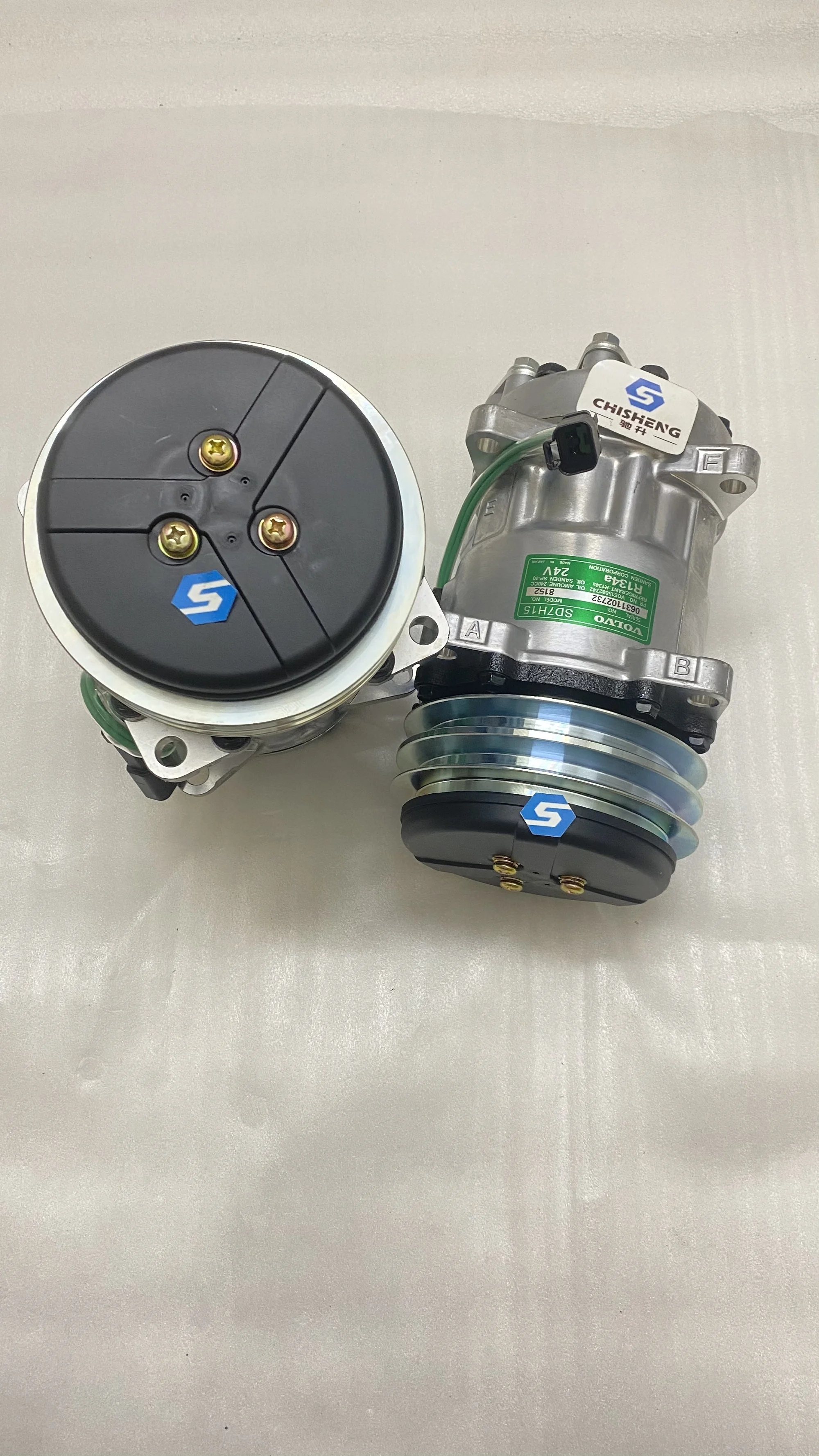 VOE11412632 EC140B EC160B EC180B EC210B EC240B EC290B  A/C Air Compressor 11104419 11412632 15082742