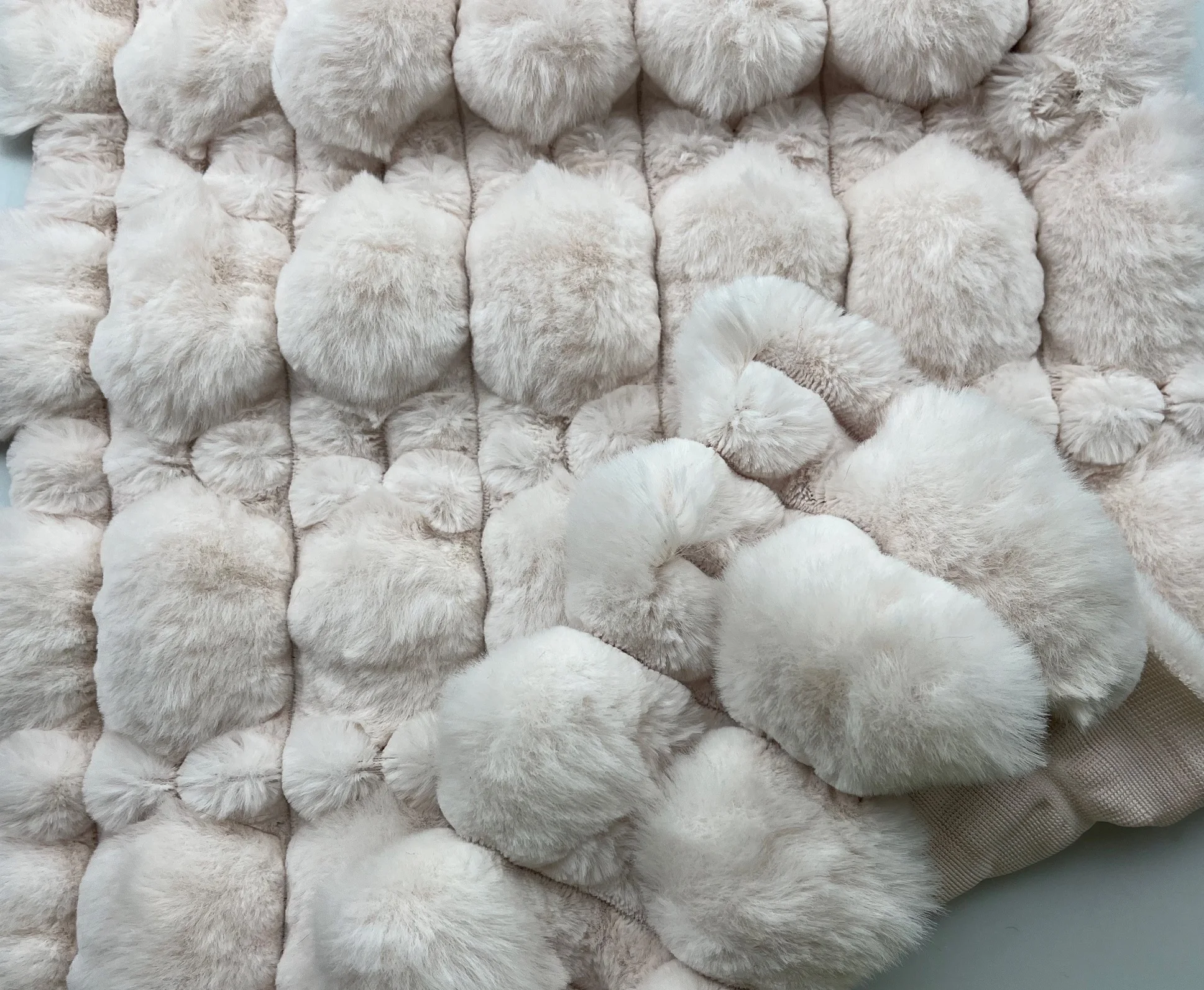 Fluffy Comfortable Jacquard Spandex Stretch Fabric Rabbit Faux Fur Fabric For Throw Blanket/Coat/Shawl
