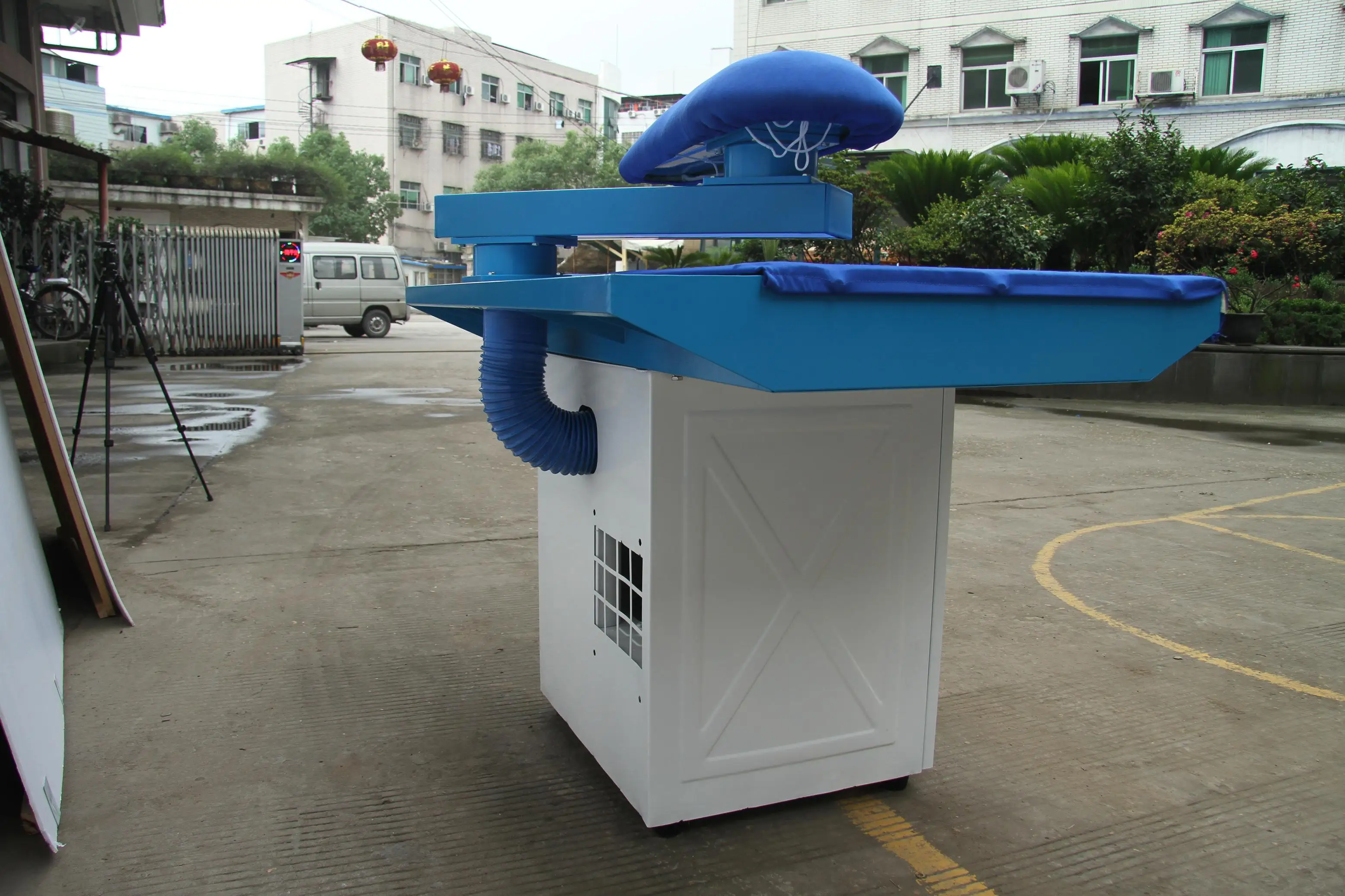 Hotel Vacuum shirt steam press ironing table price