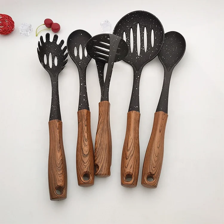 High quality 10 piece set of nylon wooden handle kitchen utensils and cooker accessories set wholesale