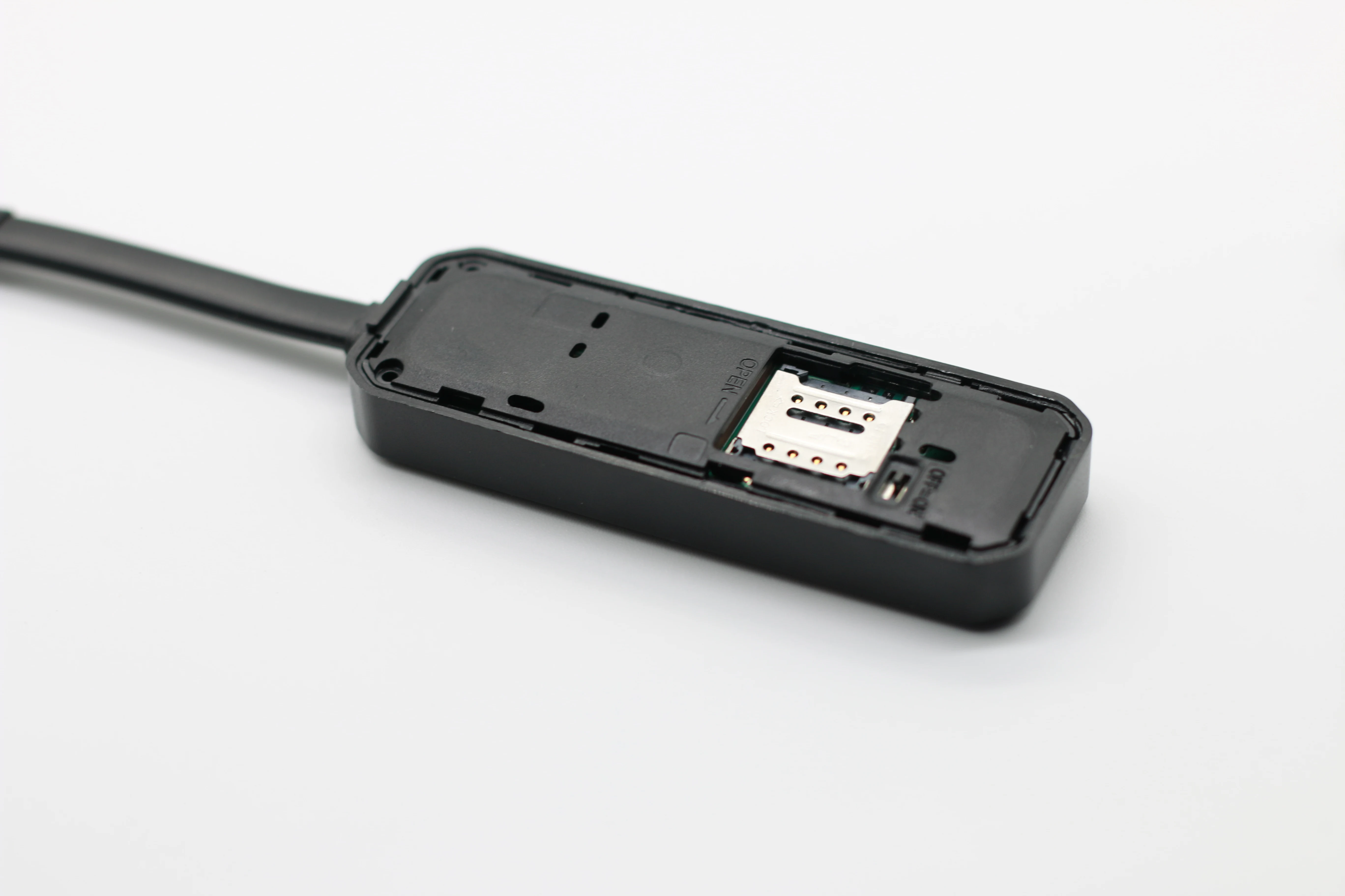 GSM GPS-трекер для автомобиля 2G GPS в реальном времени дистанционное отключение масляного двигателя сигнализация состояния