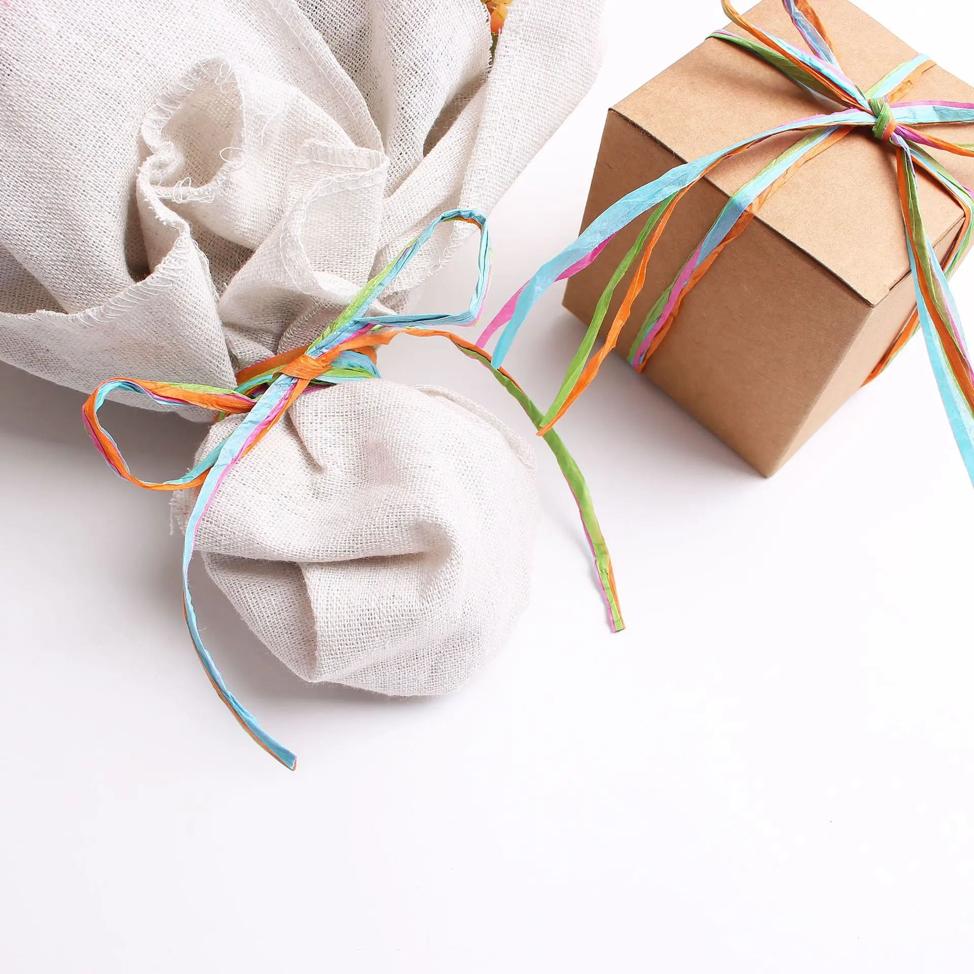 Оптовая продажа лаффия травяная бумажная веревка для защиты окружающей среды красочная двухнитевая DIY Spot Raffia