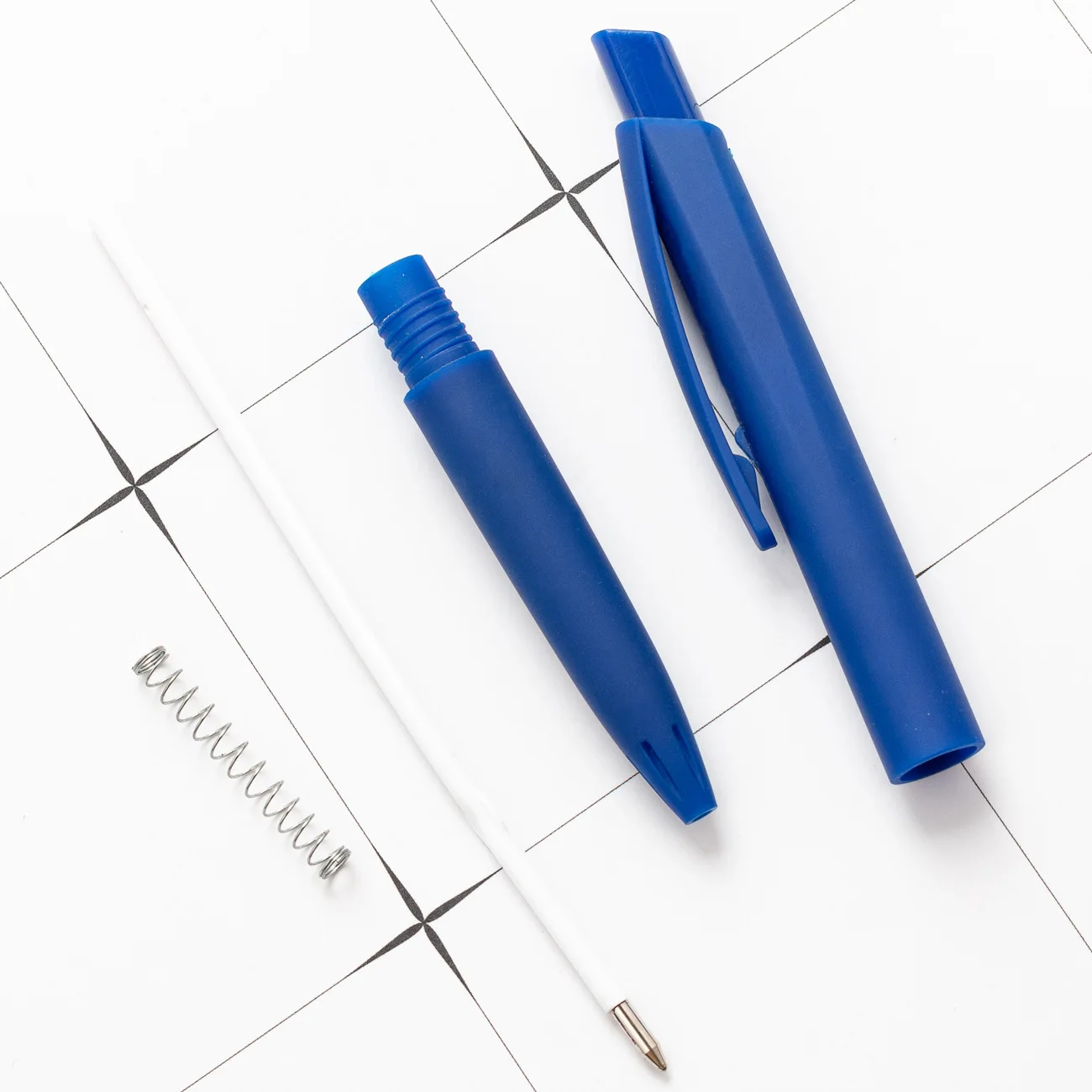 Cheap Plastic Ballpoint Pen Promotional Stick Pen Back to School Pen Manufacturer Wholesale Simple