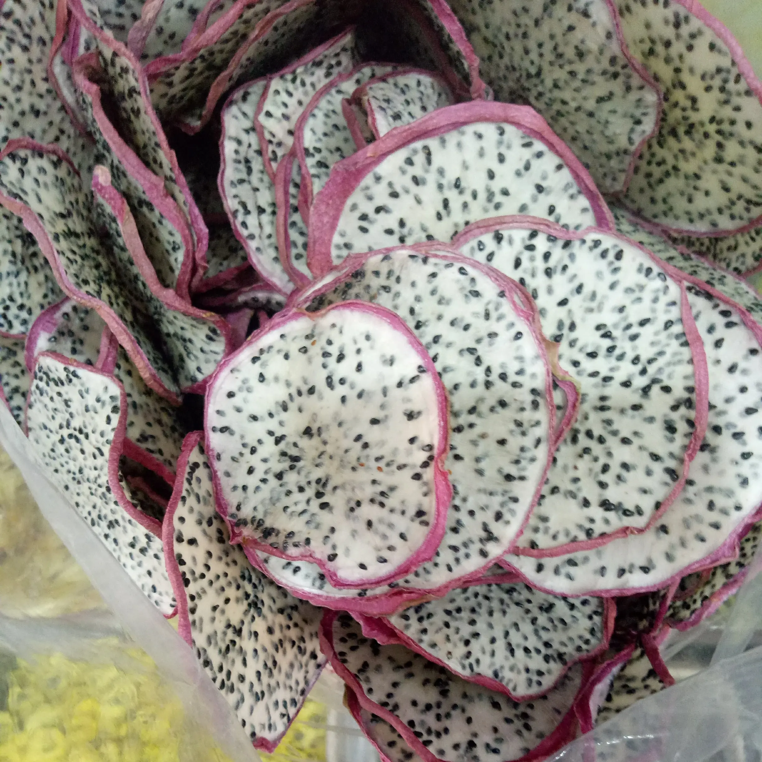 Premium Quality Dehydrated White Dragonfruit Raw Sliced Dried White Dragon Fruit for Tea