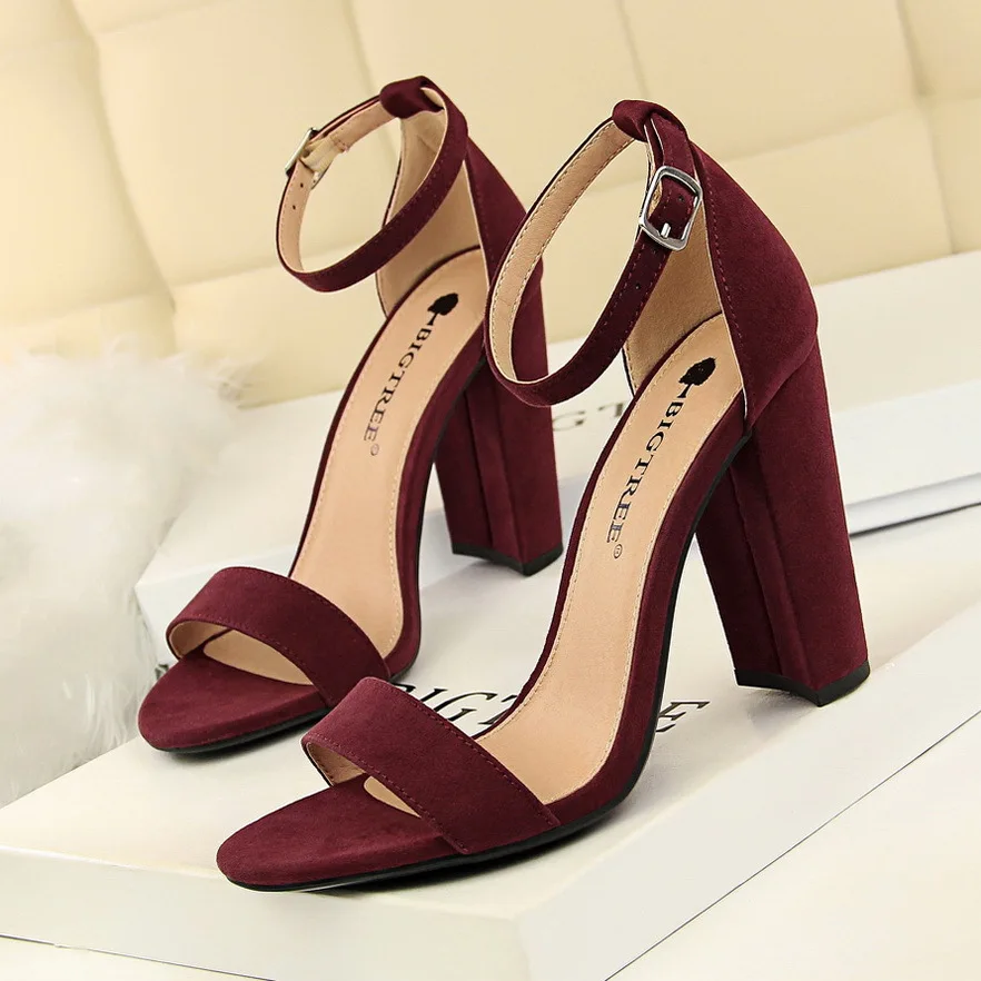 2021 New design shoes leather out sole lady  heels shoes fashion simple chunky one belt spring heels women 2021 heeled sandals