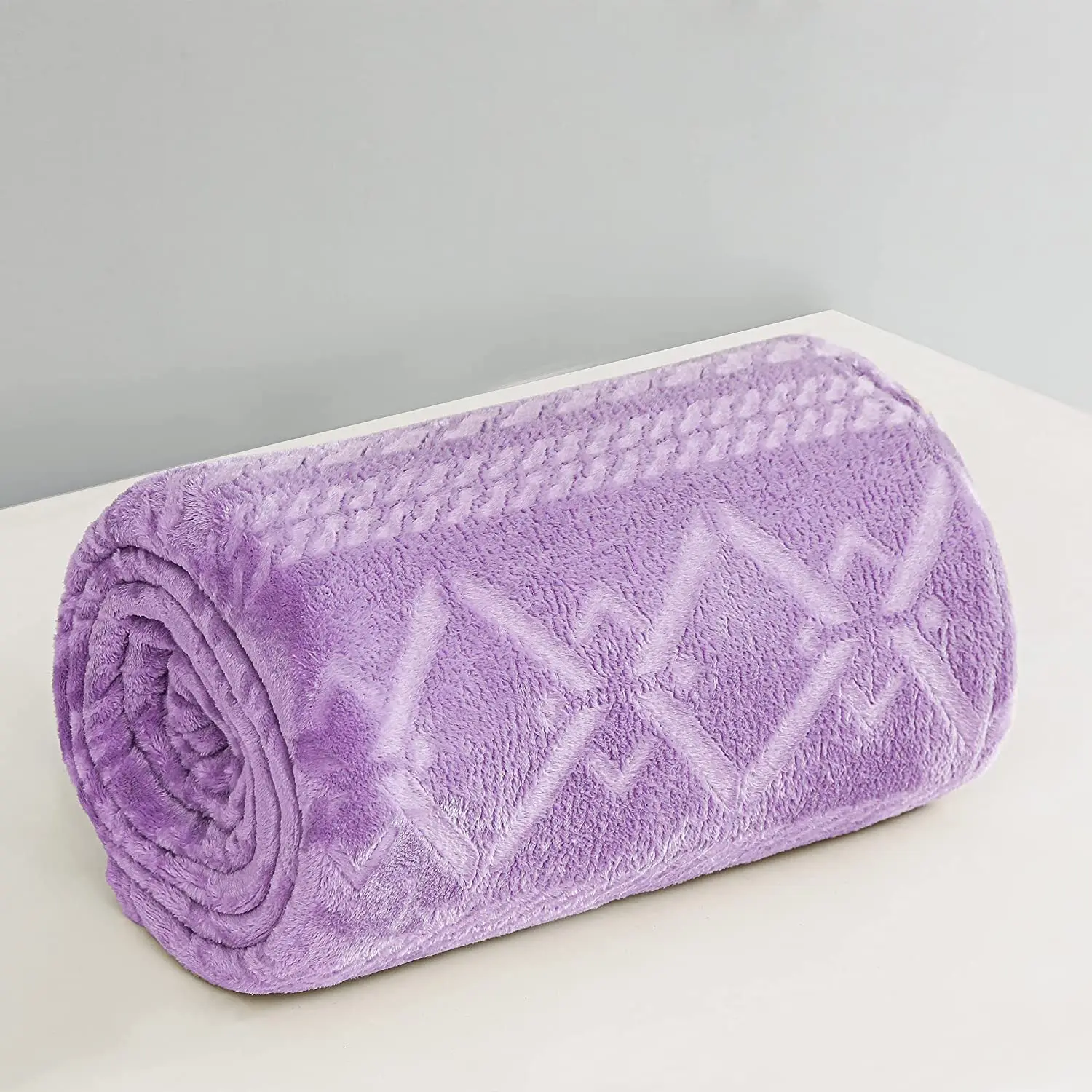 Manufacturers China Geometric Pattern Blanket Double Bed Warming Winter Comforter Blankets