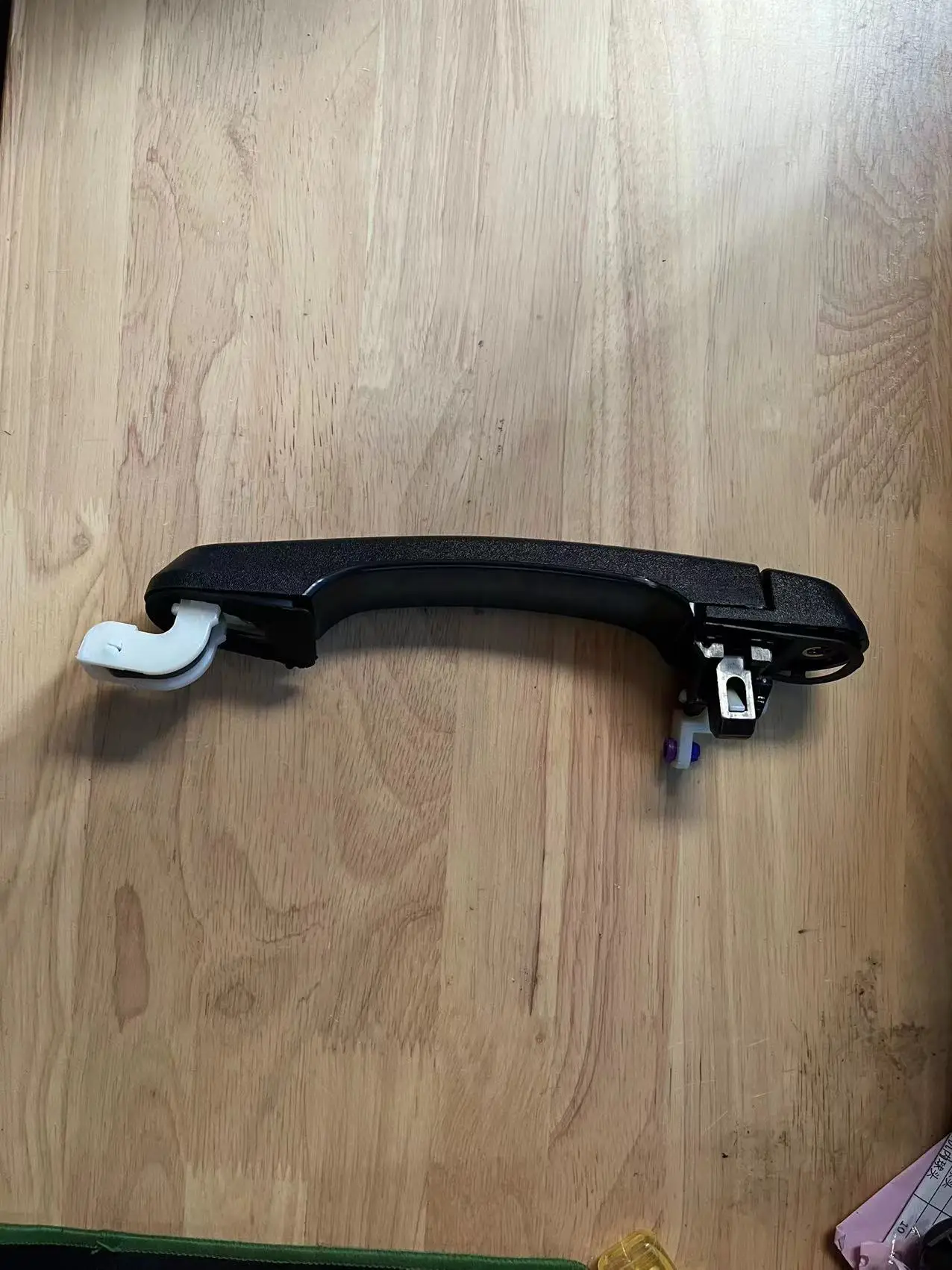 Заводская оптовая цена применима к Wuling Hongguang v19 левая Задняя ручка (снаружи) Автомобильная дверная ручка