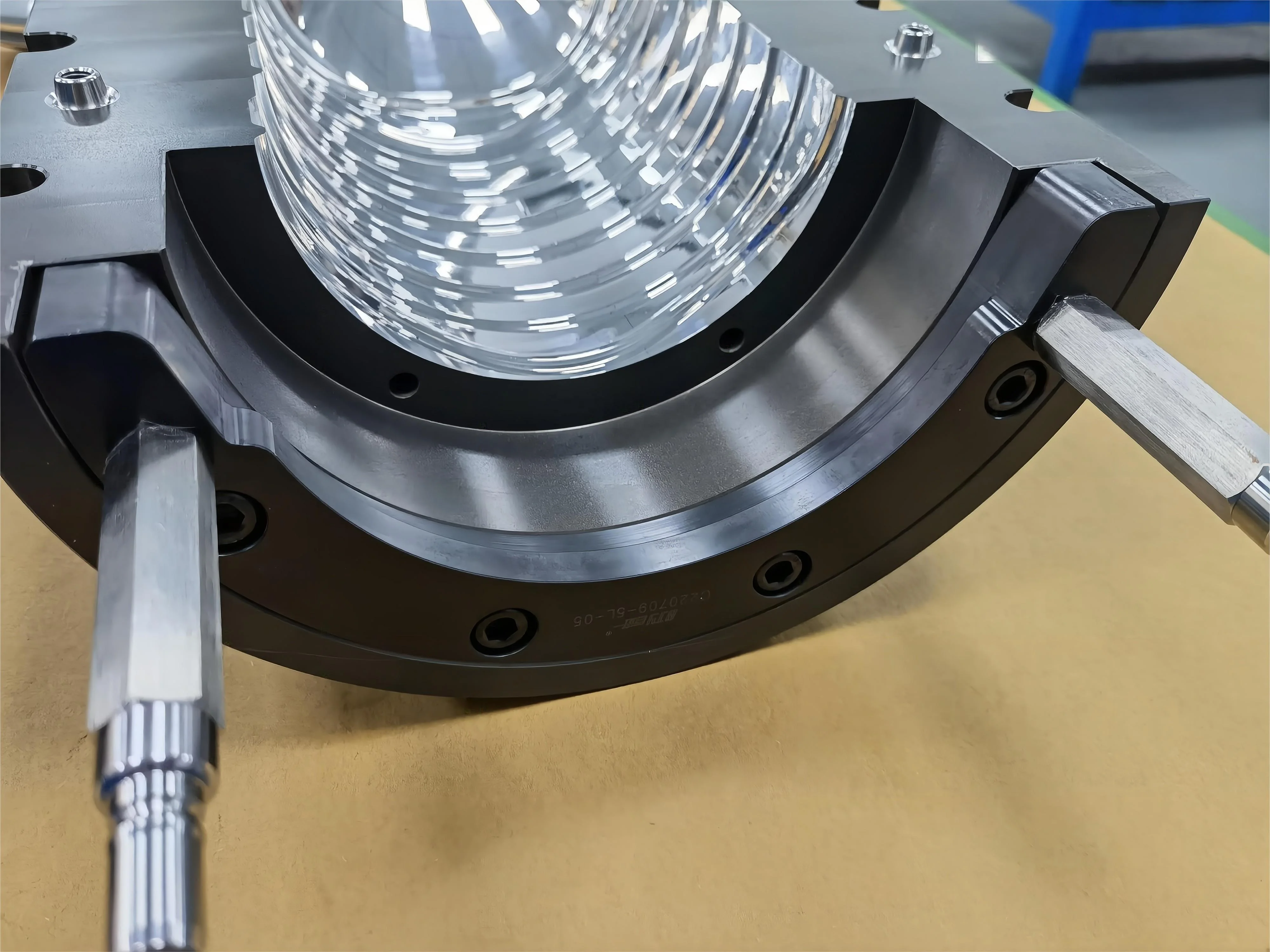 Cosmetic Plastic Packaging Bottle Mould Design