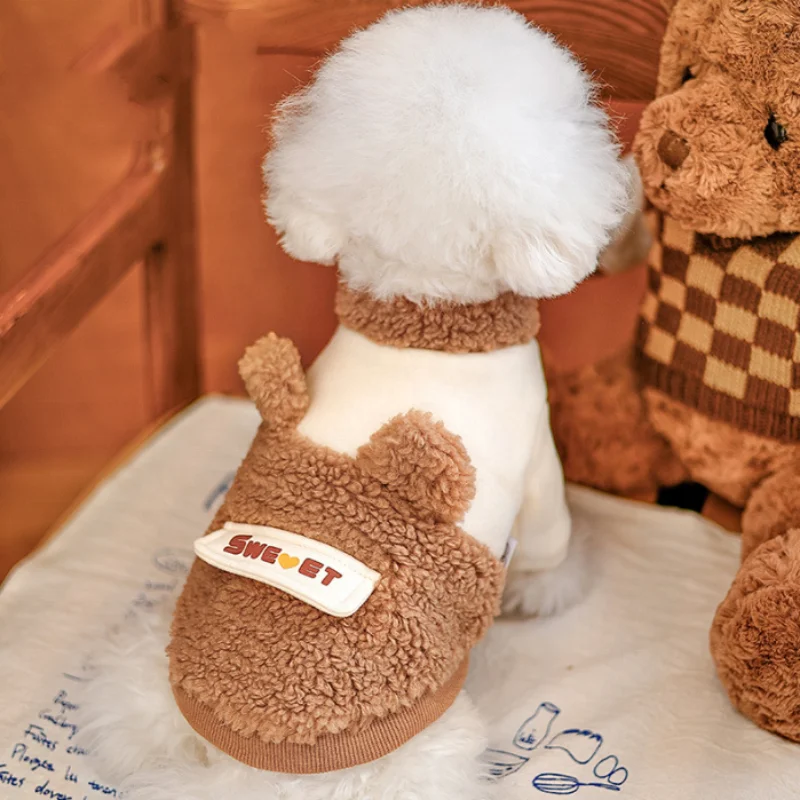 Custom classic Outdoor fast warm dog windproof soft dog cat clothes comfortable plush pet clothing