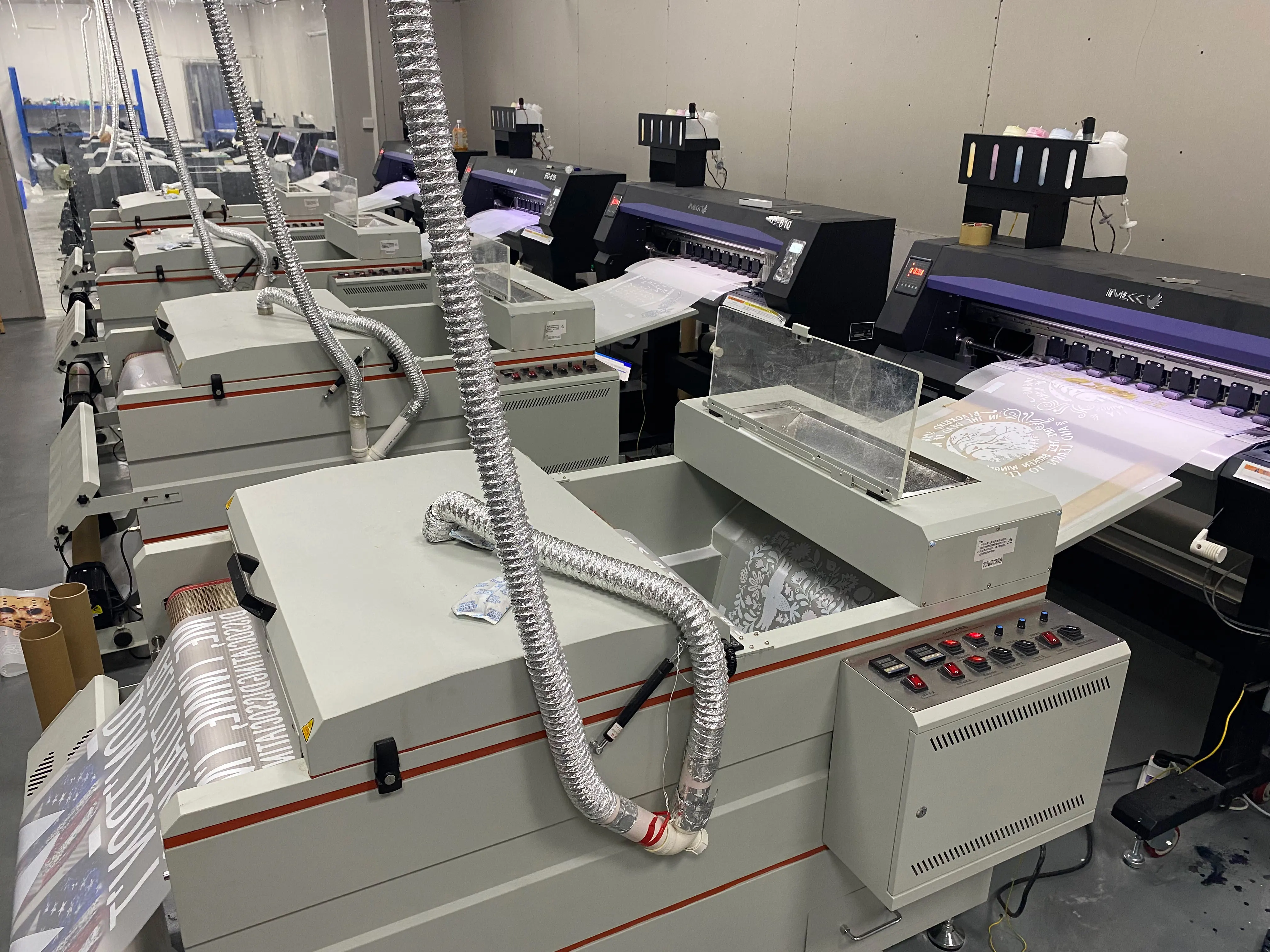 Wholesale  DTF 60cm T shirt PET Film Digital printer & Powder shaker Factory price T shirt printing automatic inkjet printer