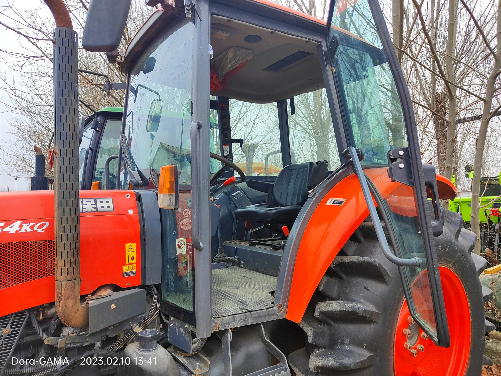 Four Wheel Paddy Farm Diesel Used Tractor Kubota Brand 70hp 85hp 95hp