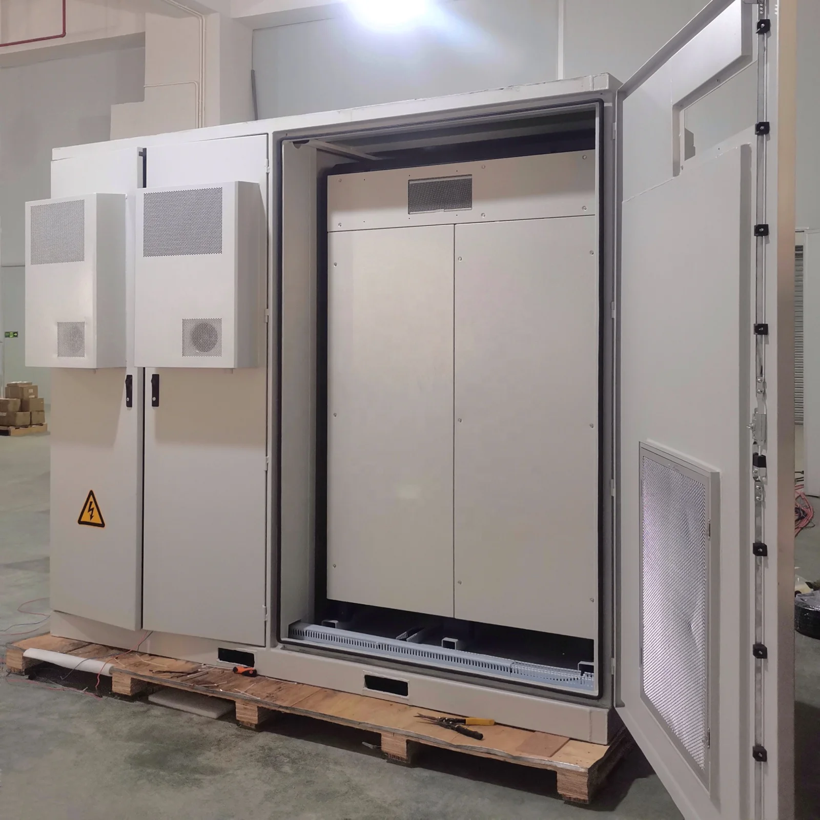 SolarEawatt 737Ah 200kWh ESS Battery Storage BESS High Voltage Energy Storage All-in-one Machine