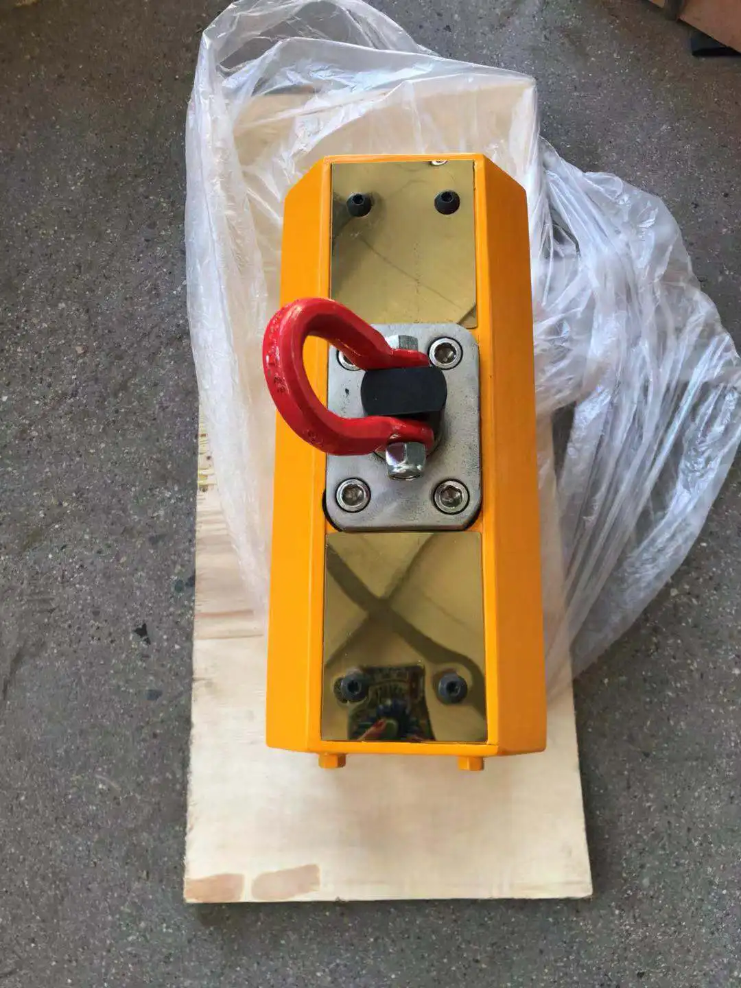 industrial lifting magnets magnet lifting device  magnetic plate lifter
